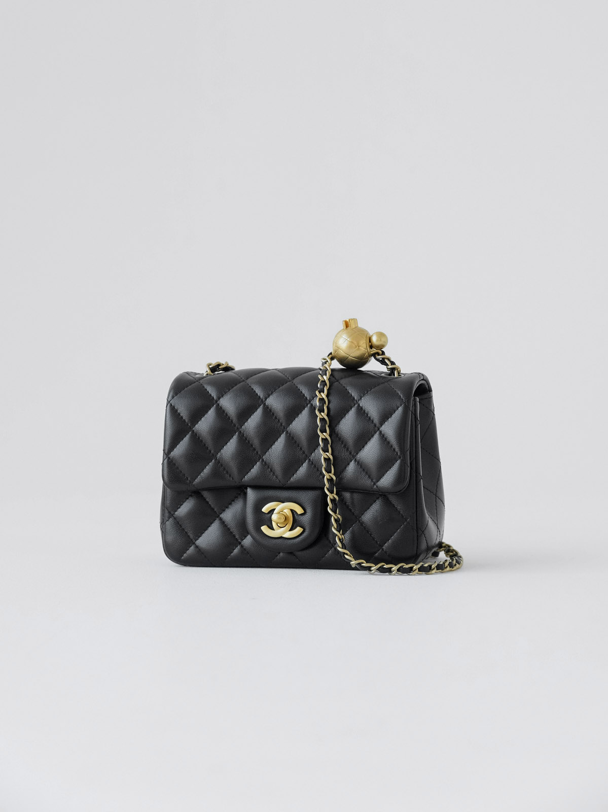 Chanel golden ball square fat man