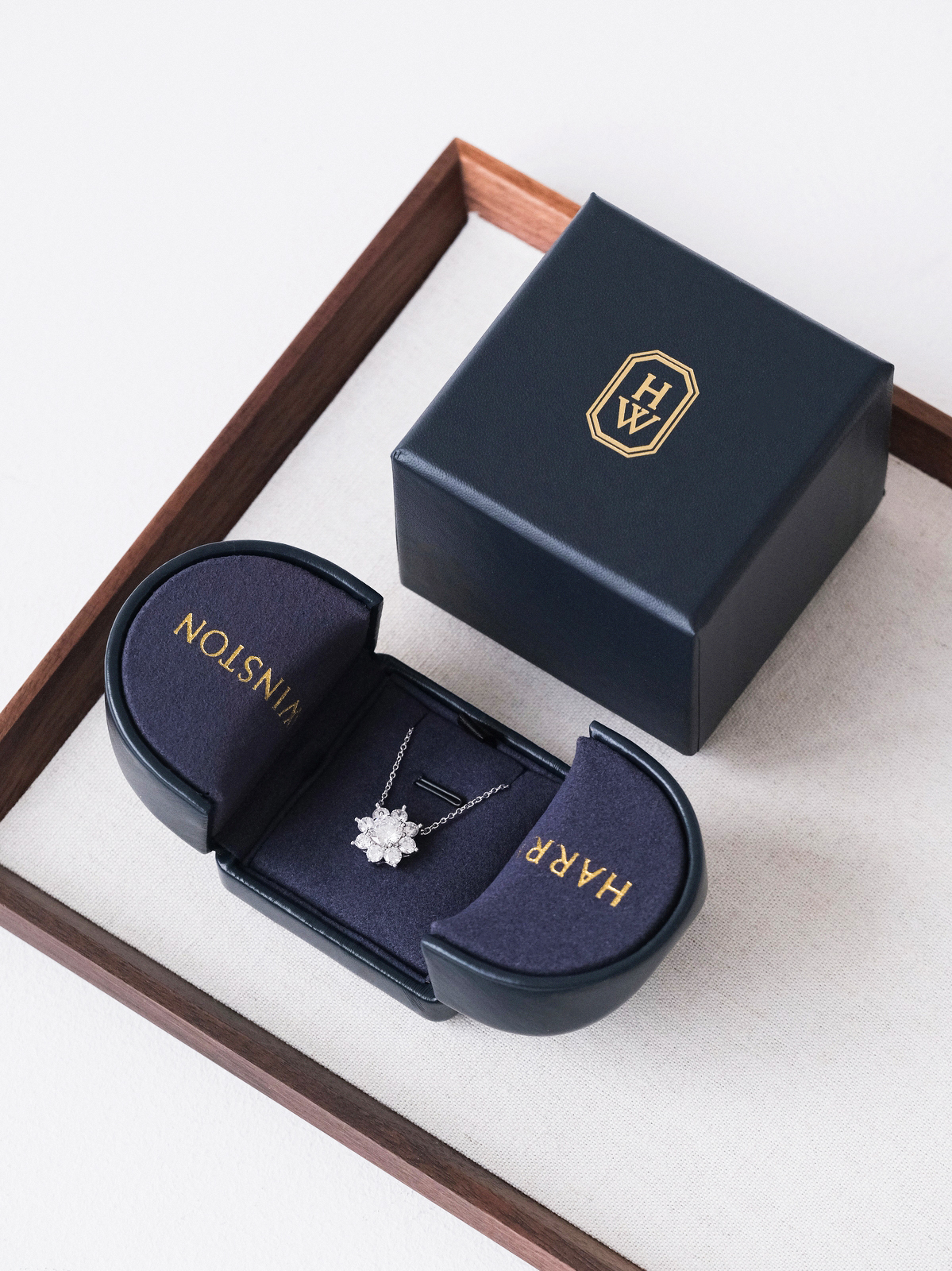 HARRY  WINSTON  Sunflower necklace