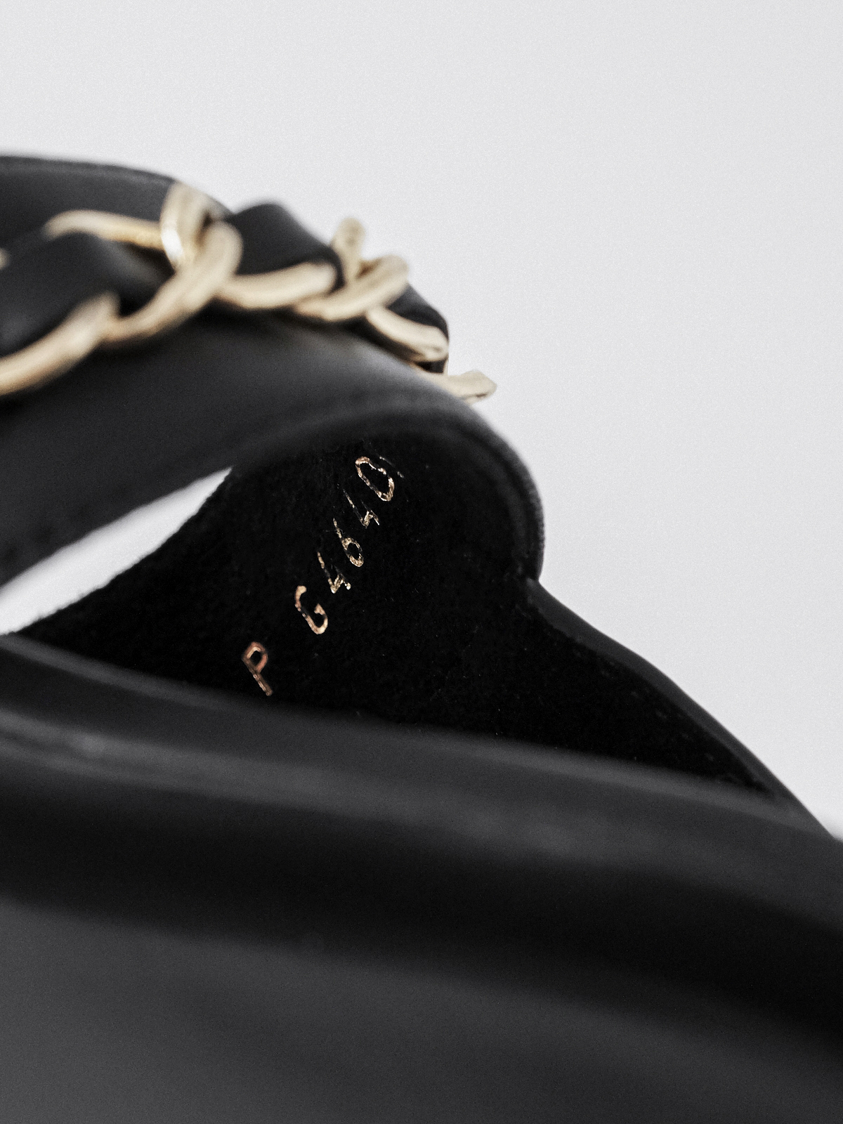 Chanel  Black gold chain flip-flops