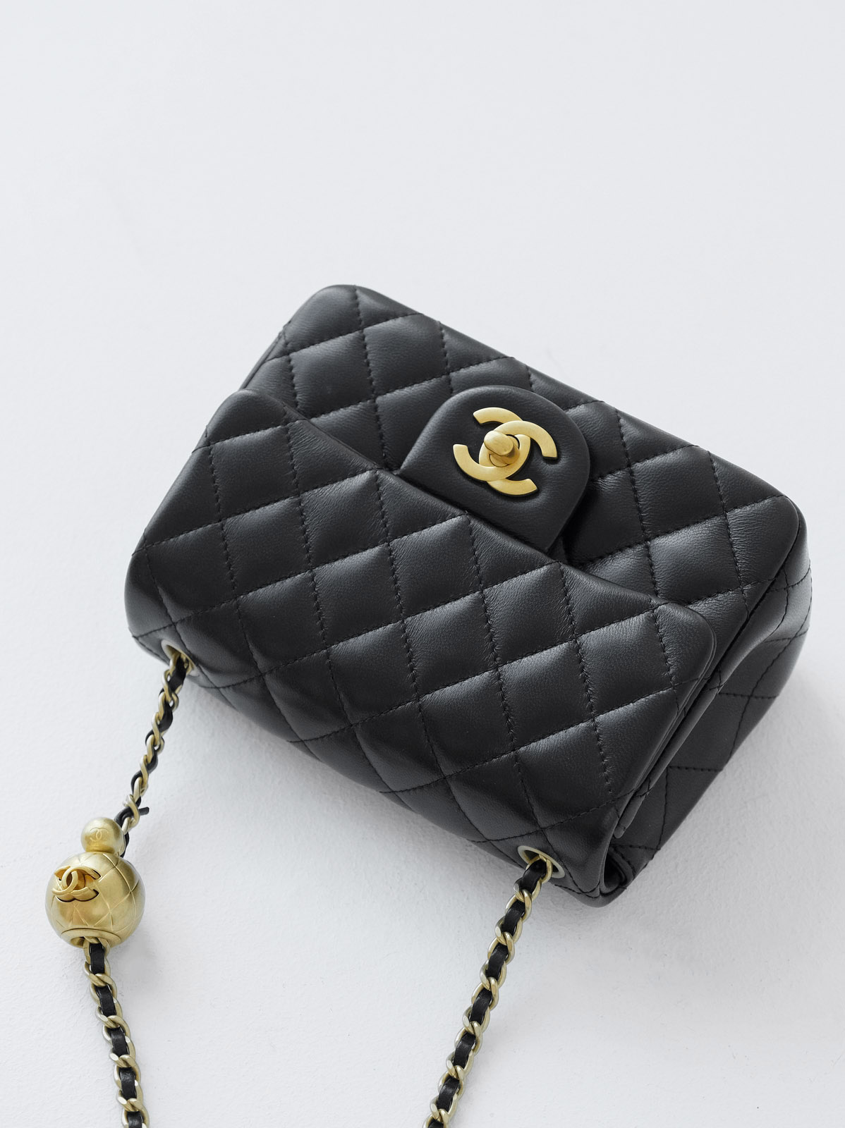 Chanel golden ball square fat man