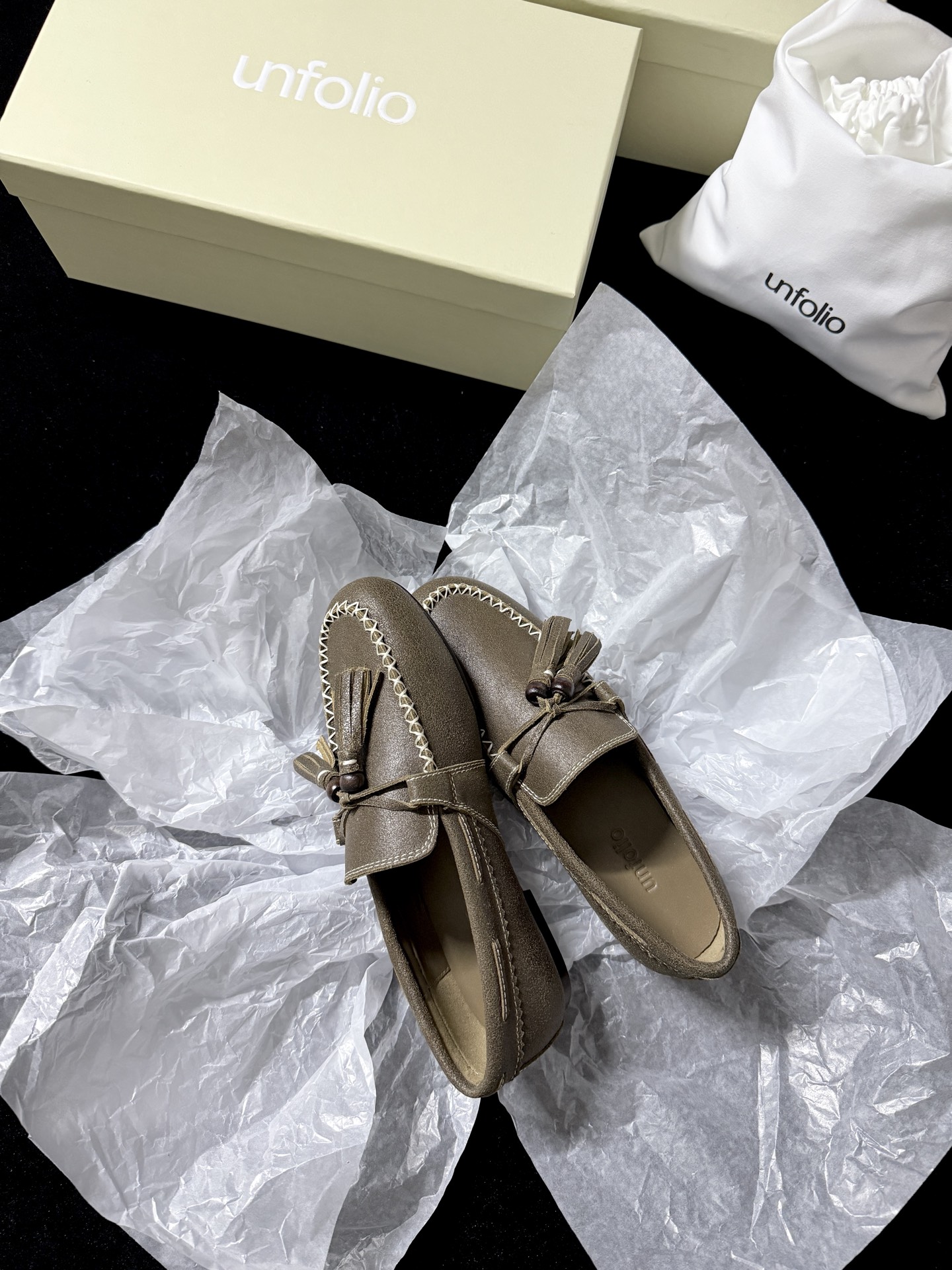 UNFOLIO Tassel Loafers