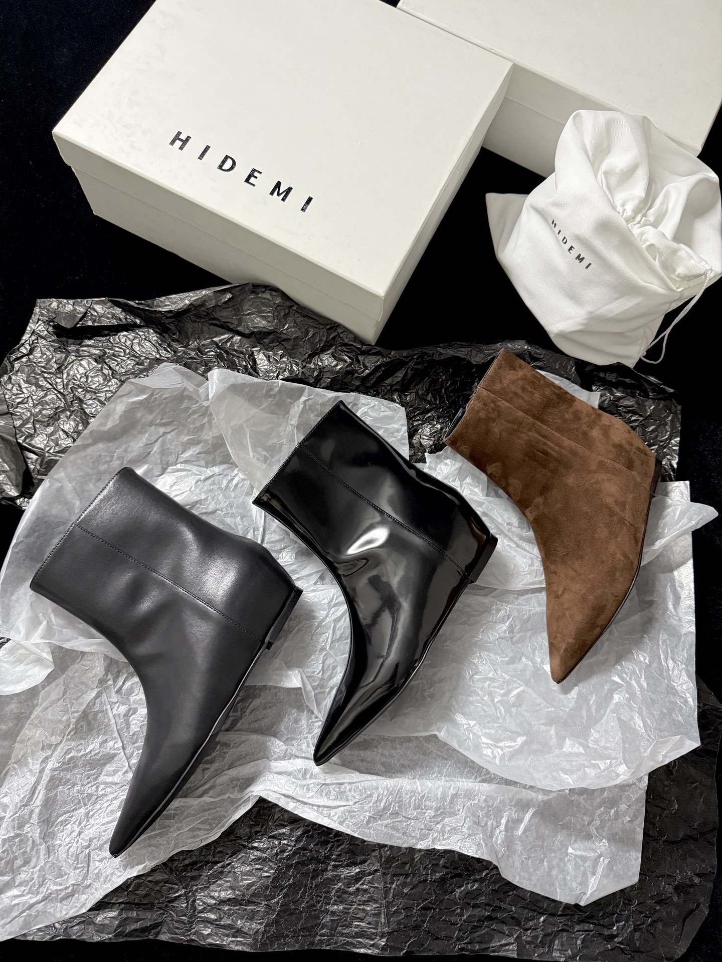 HIDEMPointed Toe Ankle Boots*