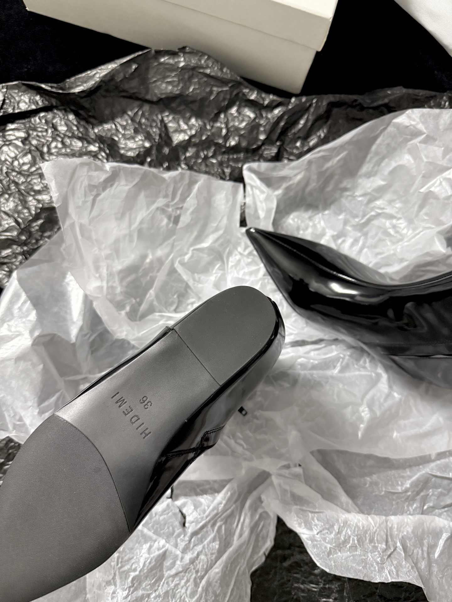 HIDEMPointed Toe Ankle Boots*