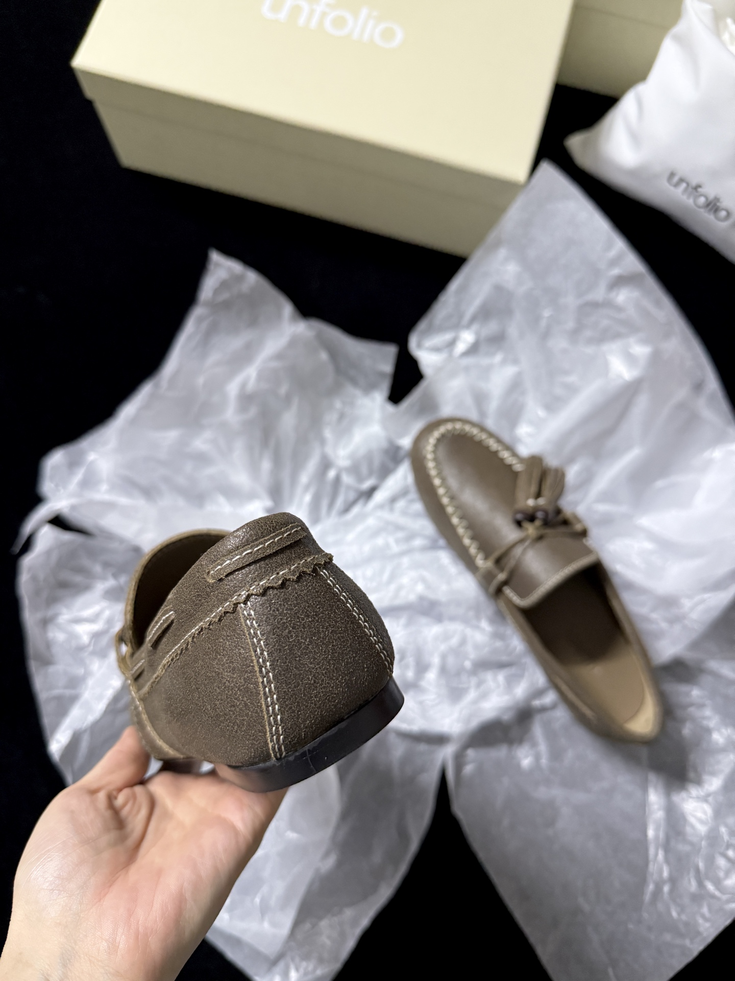 UNFOLIO Tassel Loafers