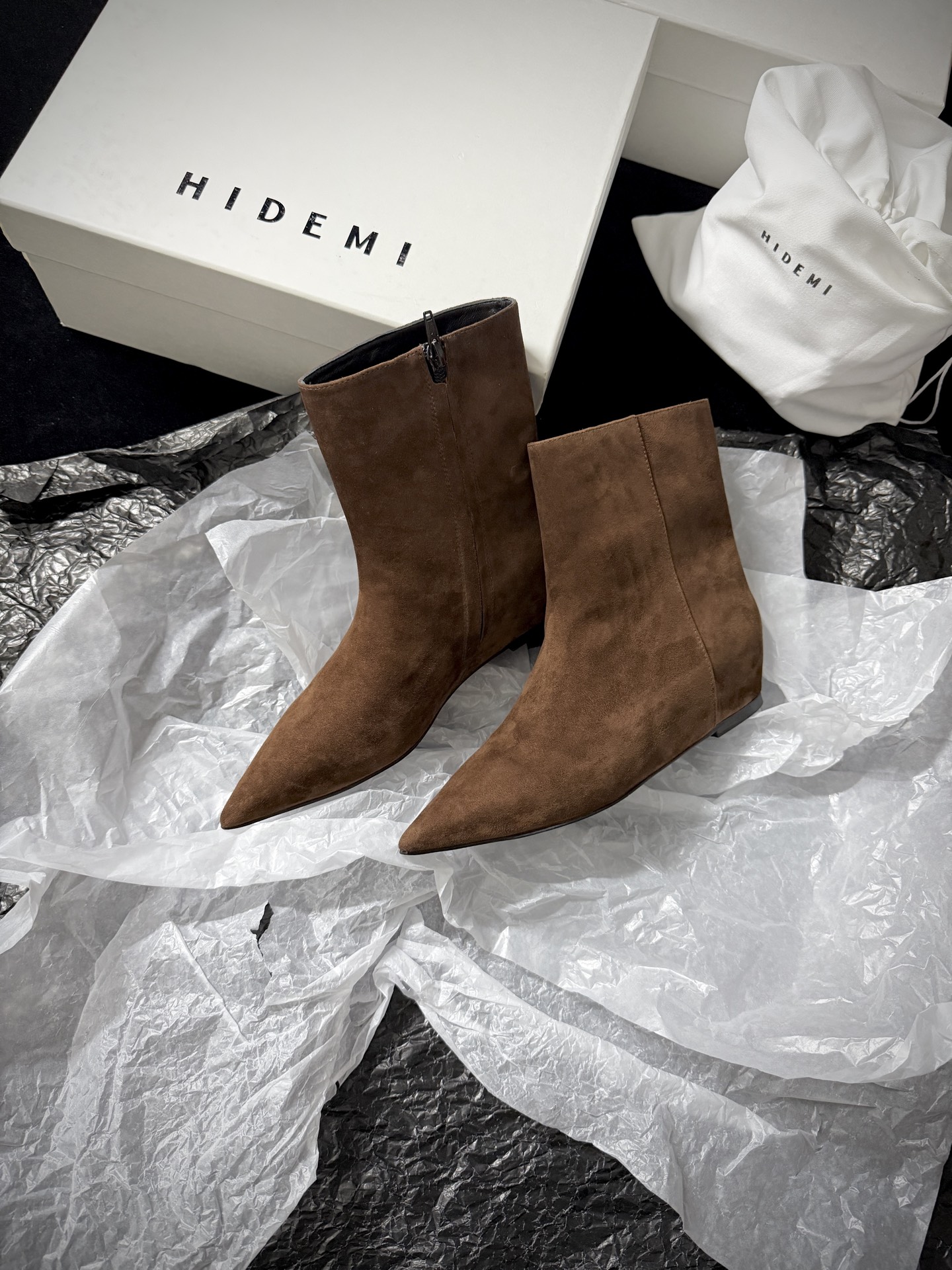 HIDEMPointed Toe Ankle Boots*