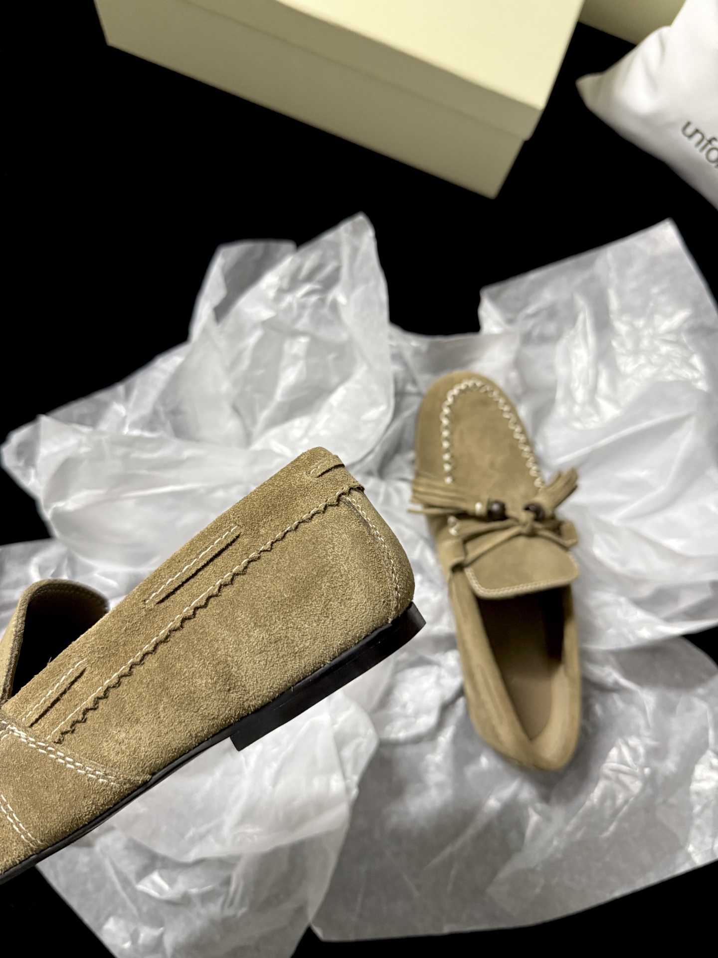 UNFOLIO Tassel Loafers