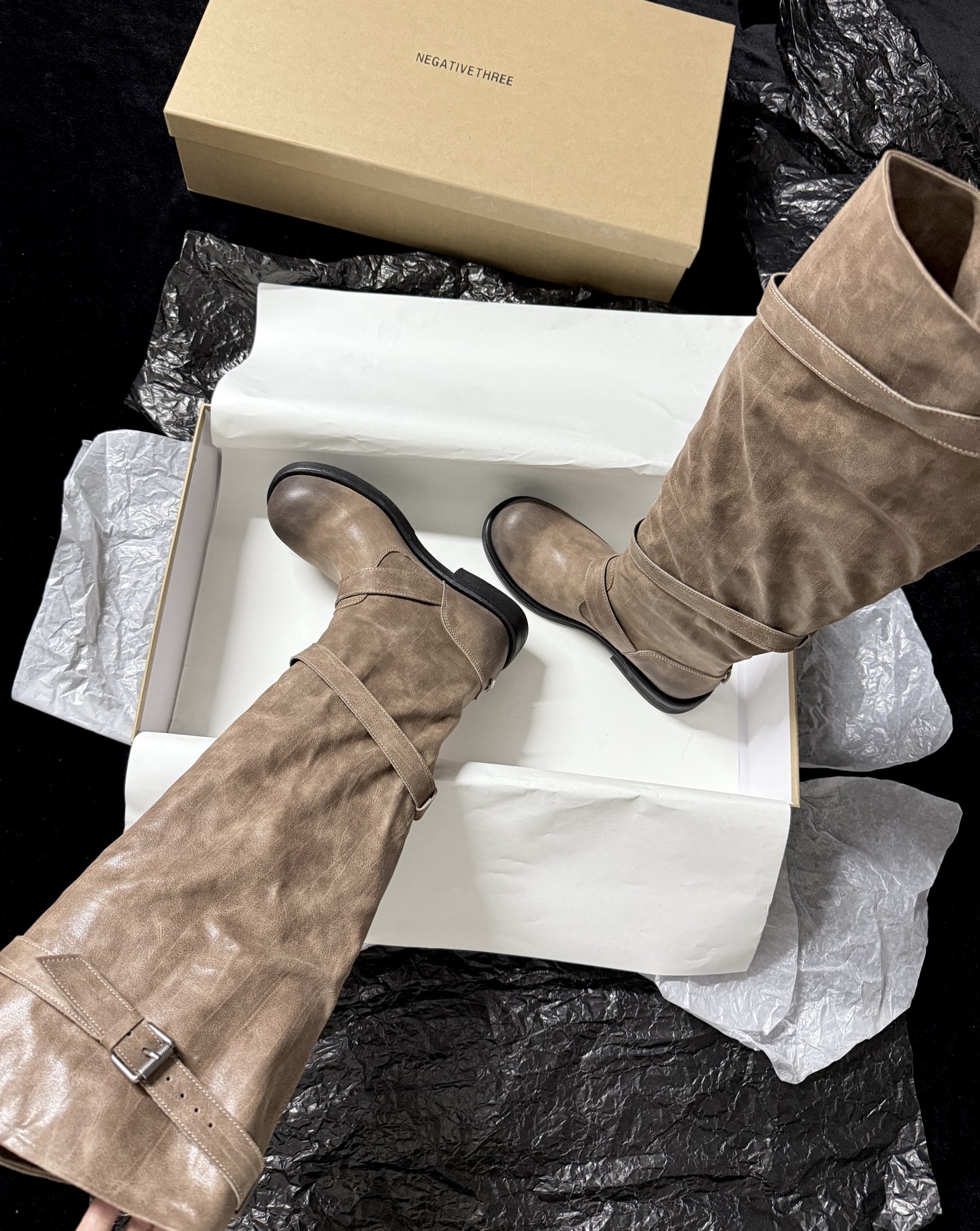 NEGATIVE THRE Retro Distressed Leather Boots