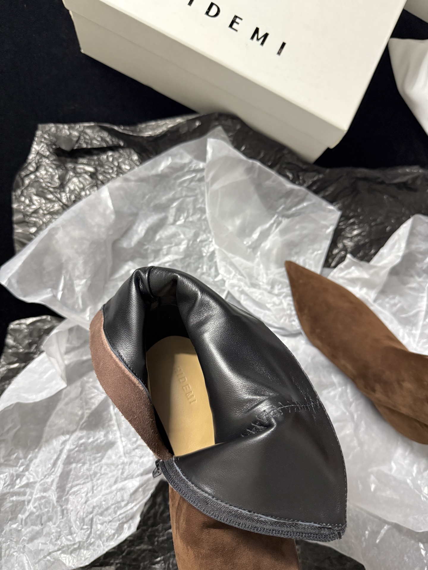 HIDEMPointed Toe Ankle Boots*