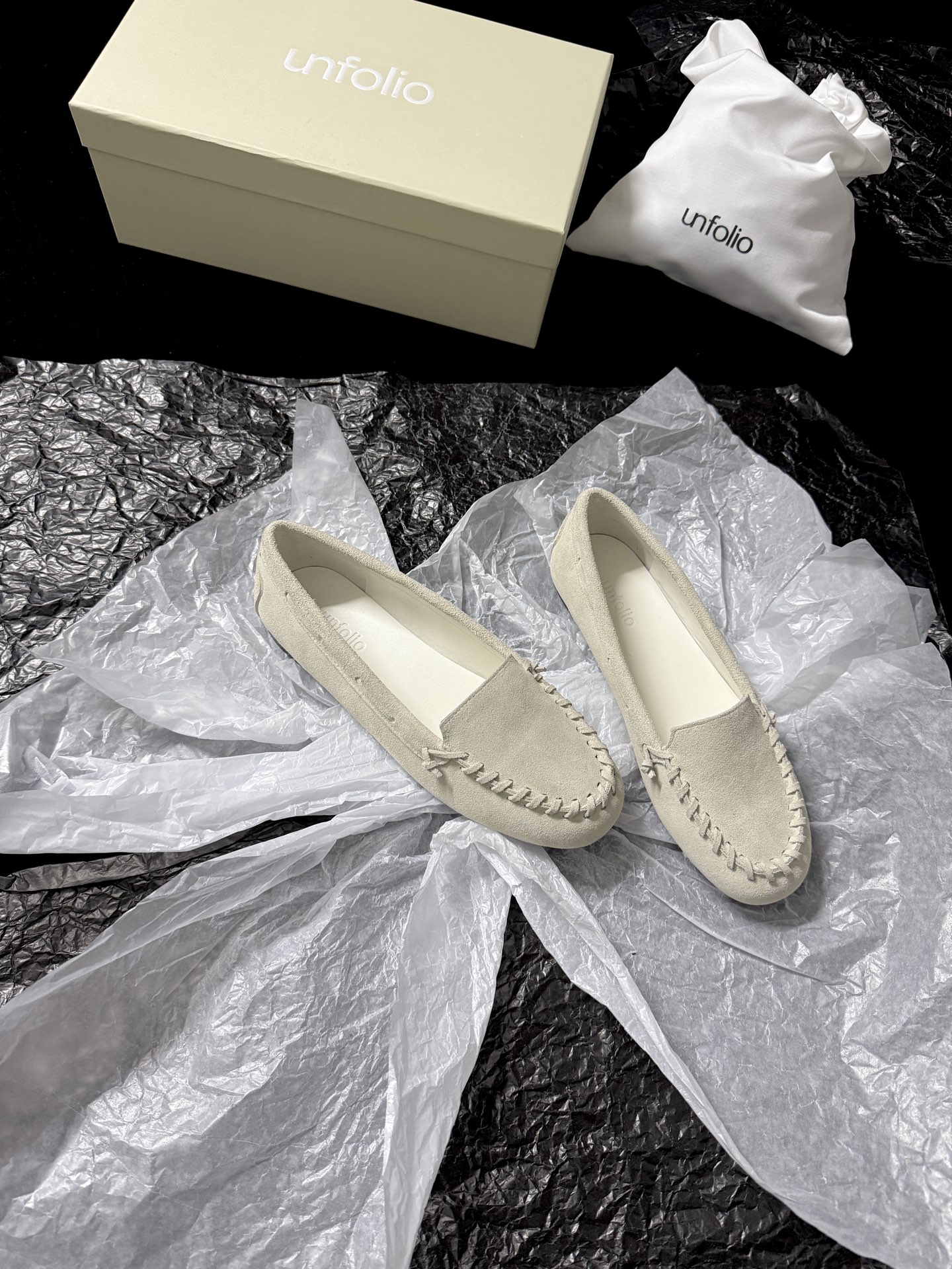 UNFOLIO 25AW New Arrival: Woven-Trim Loafers
