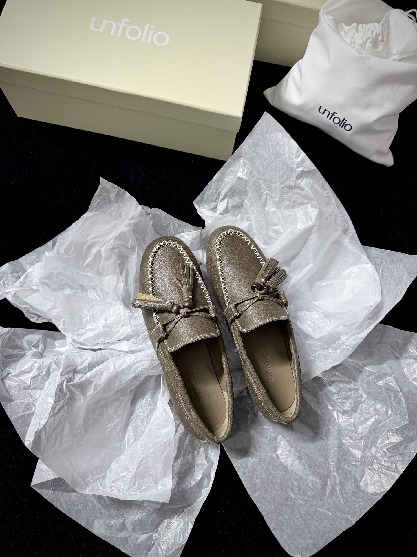 UNFOLIO Tassel Loafers