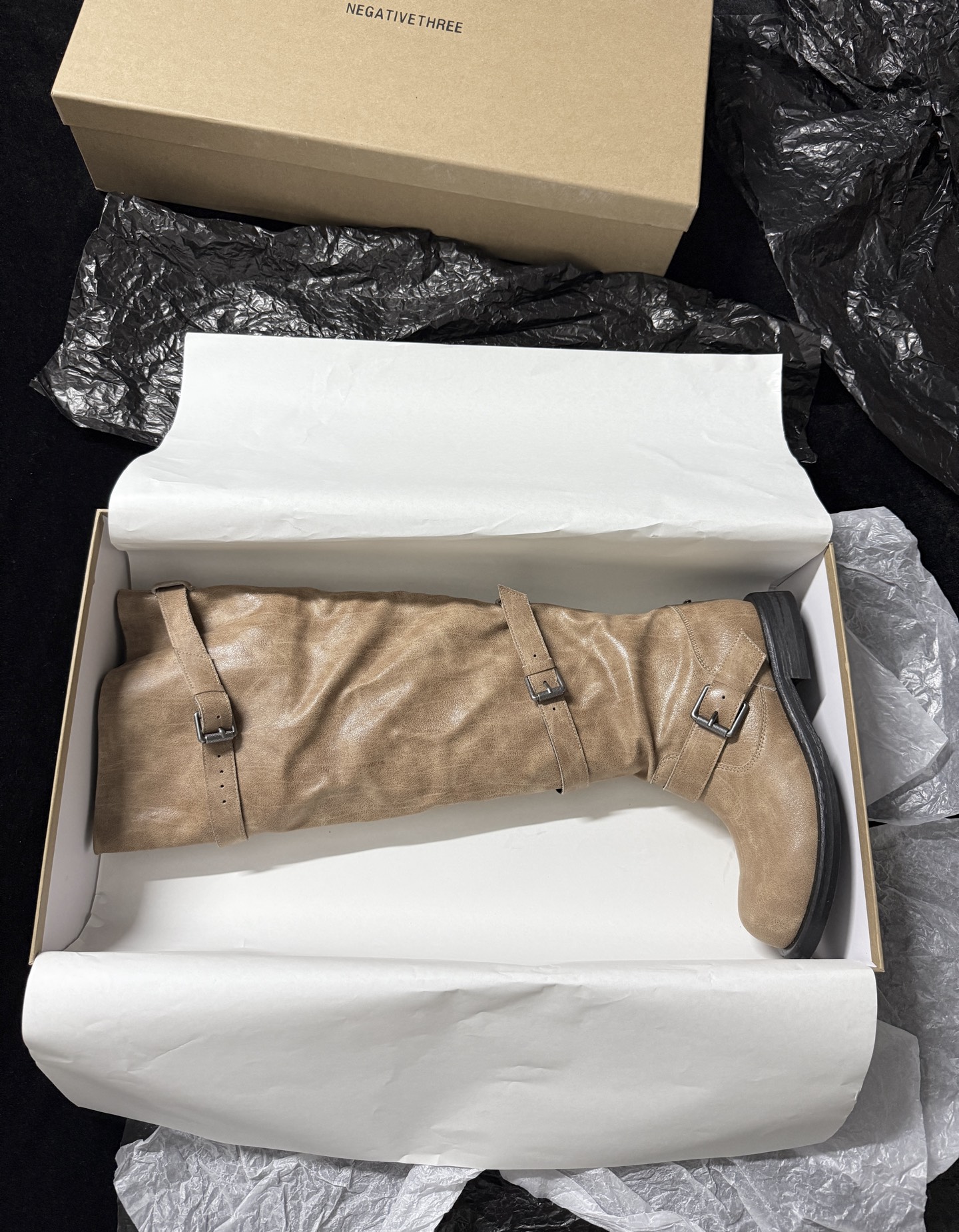 NEGATIVE THRE Retro Distressed Leather Boots