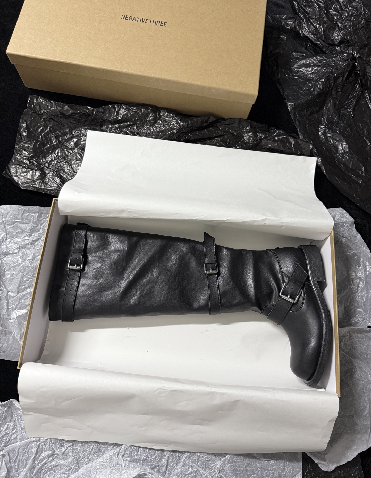 NEGATIVE THRE Retro Distressed Leather Boots