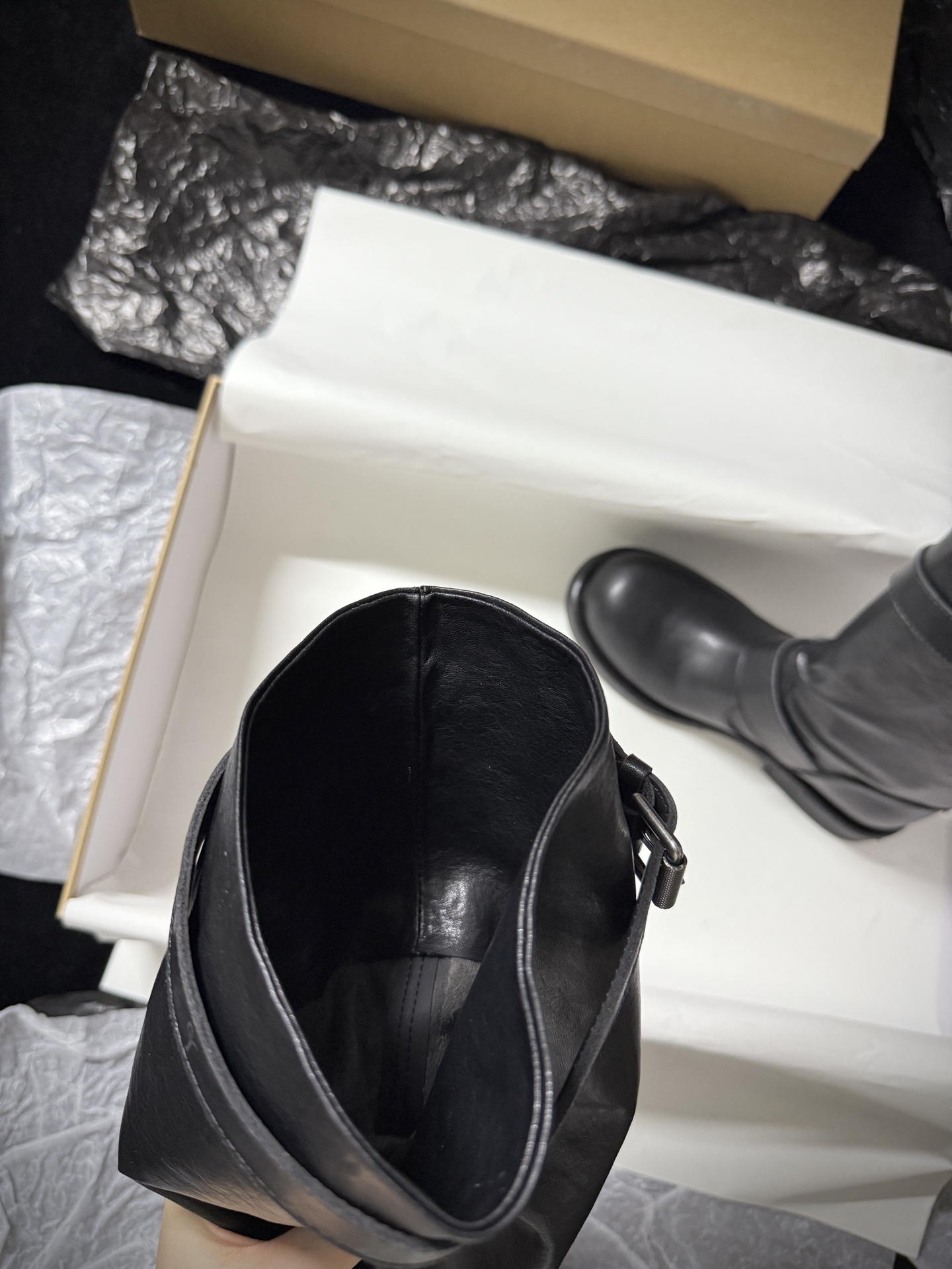 NEGATIVE THRE Retro Distressed Leather Boots