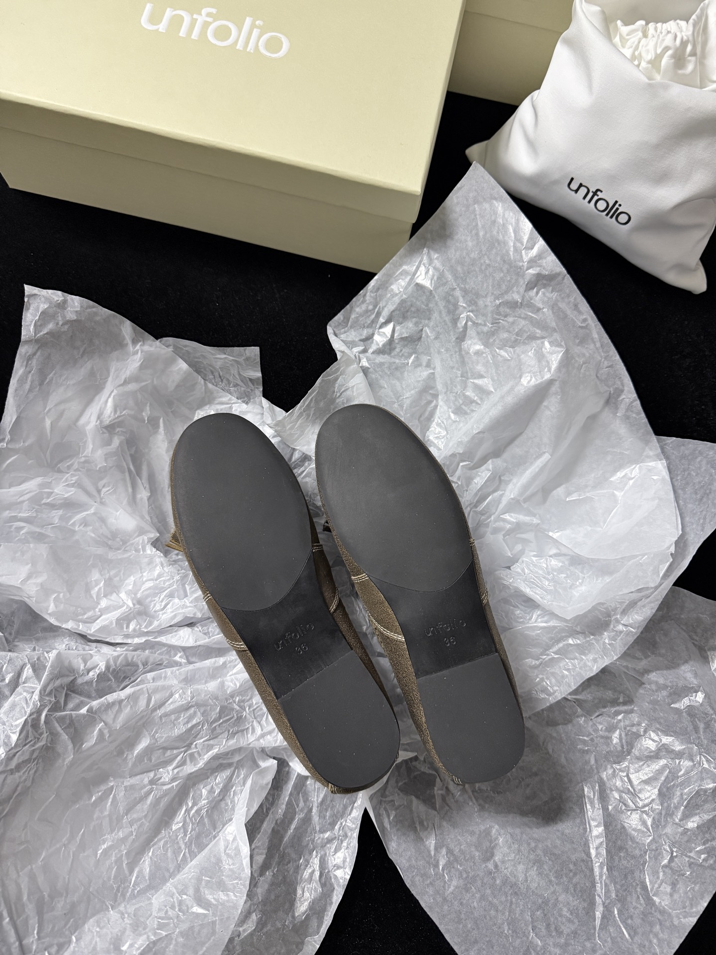 UNFOLIO Tassel Loafers