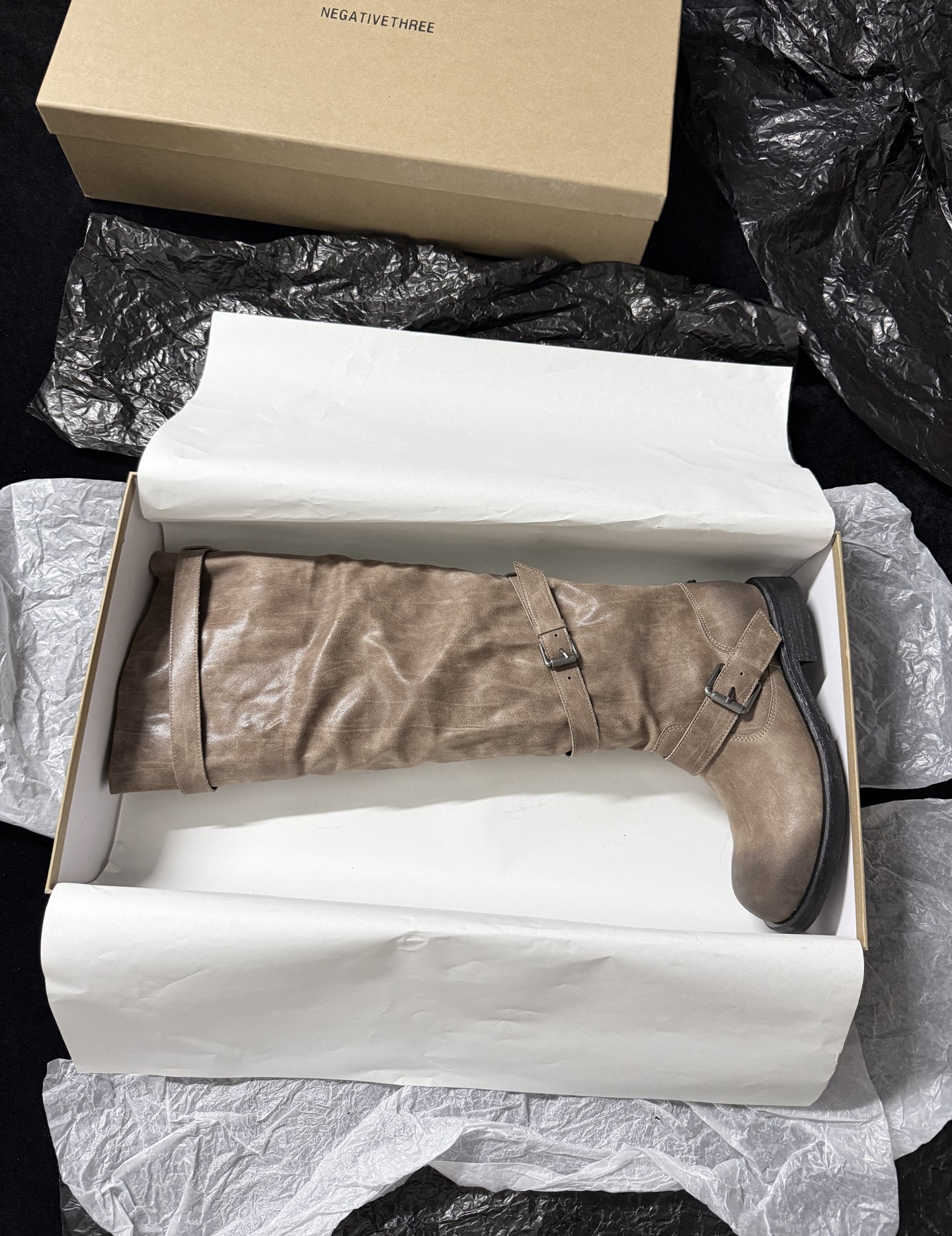 NEGATIVE THRE Retro Distressed Leather Boots