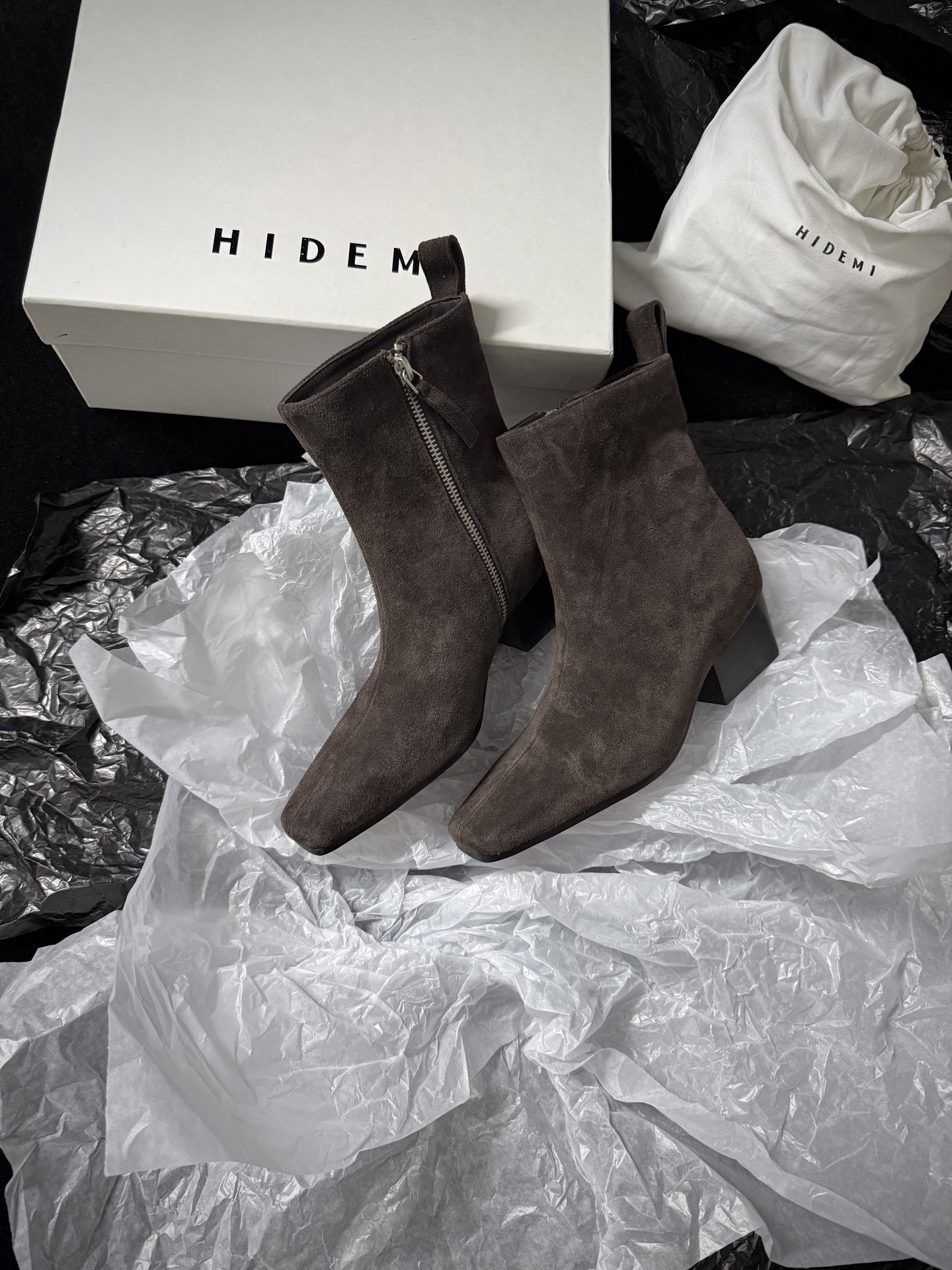 HIDEM Square-Toe Boots