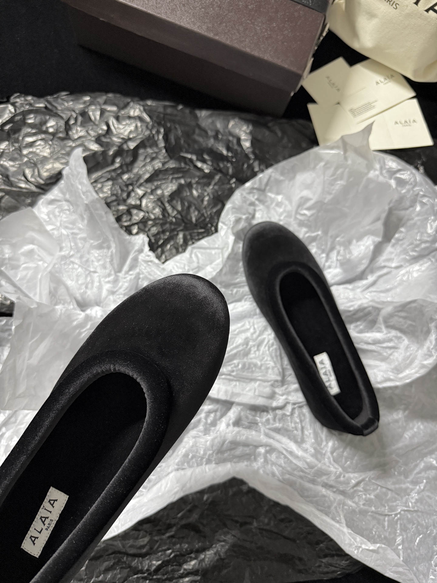 ALAIA Velvet Ballet Flats