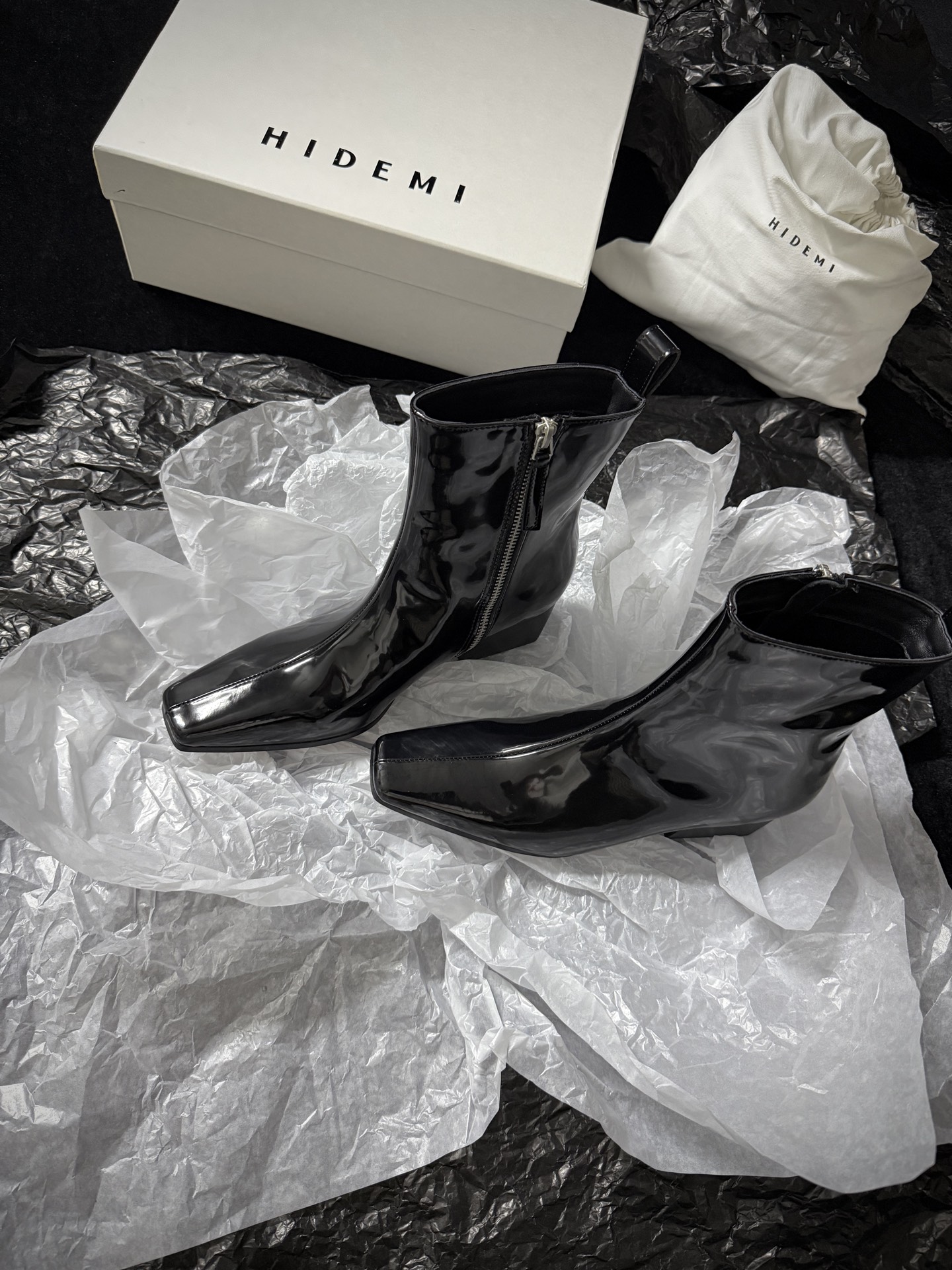 HIDEM Square-Toe Boots