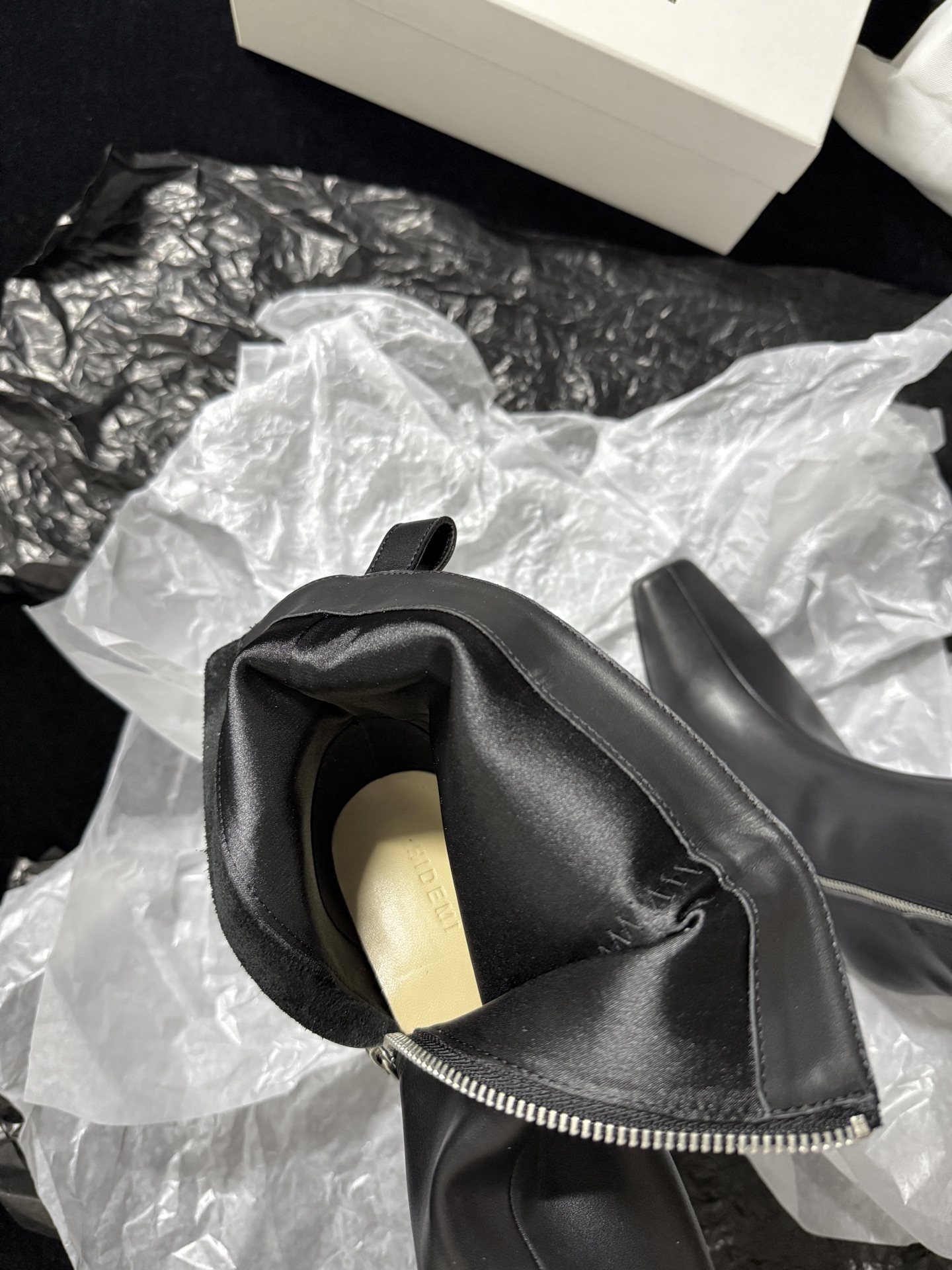 HIDEM Square-Toe Boots