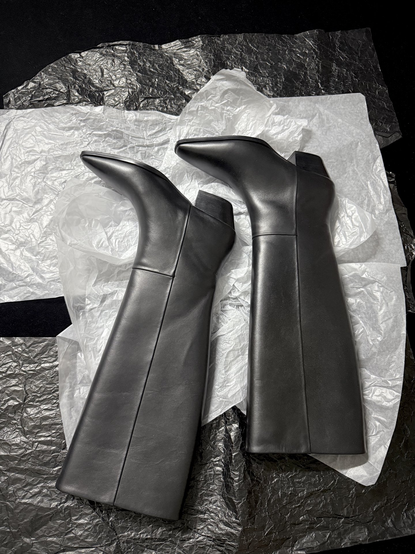 AEYDE Avant-Garde Minimalist Boots