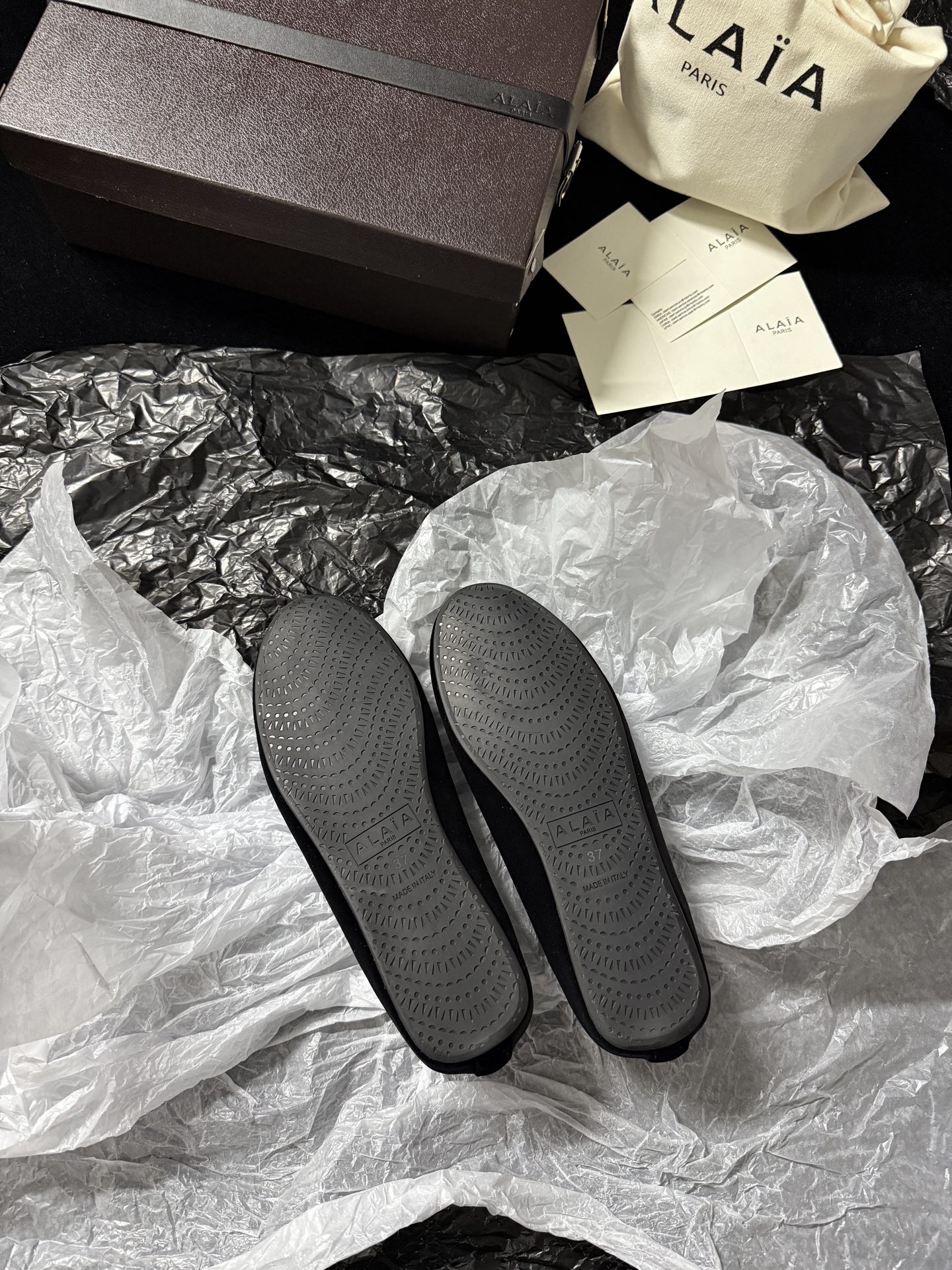 ALAIA Velvet Ballet Flats