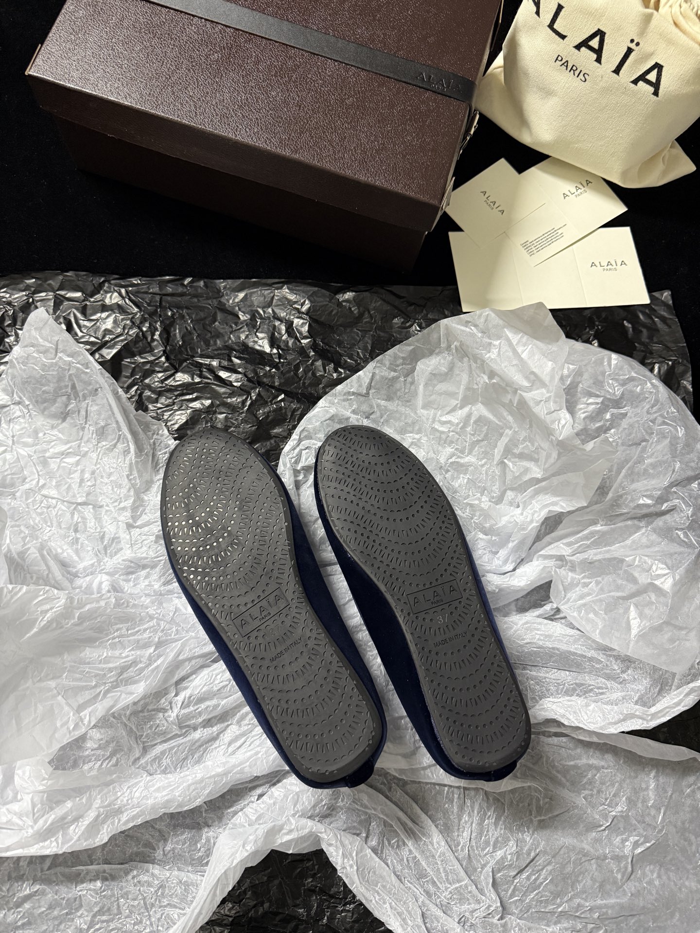 ALAIA Velvet Ballet Flats