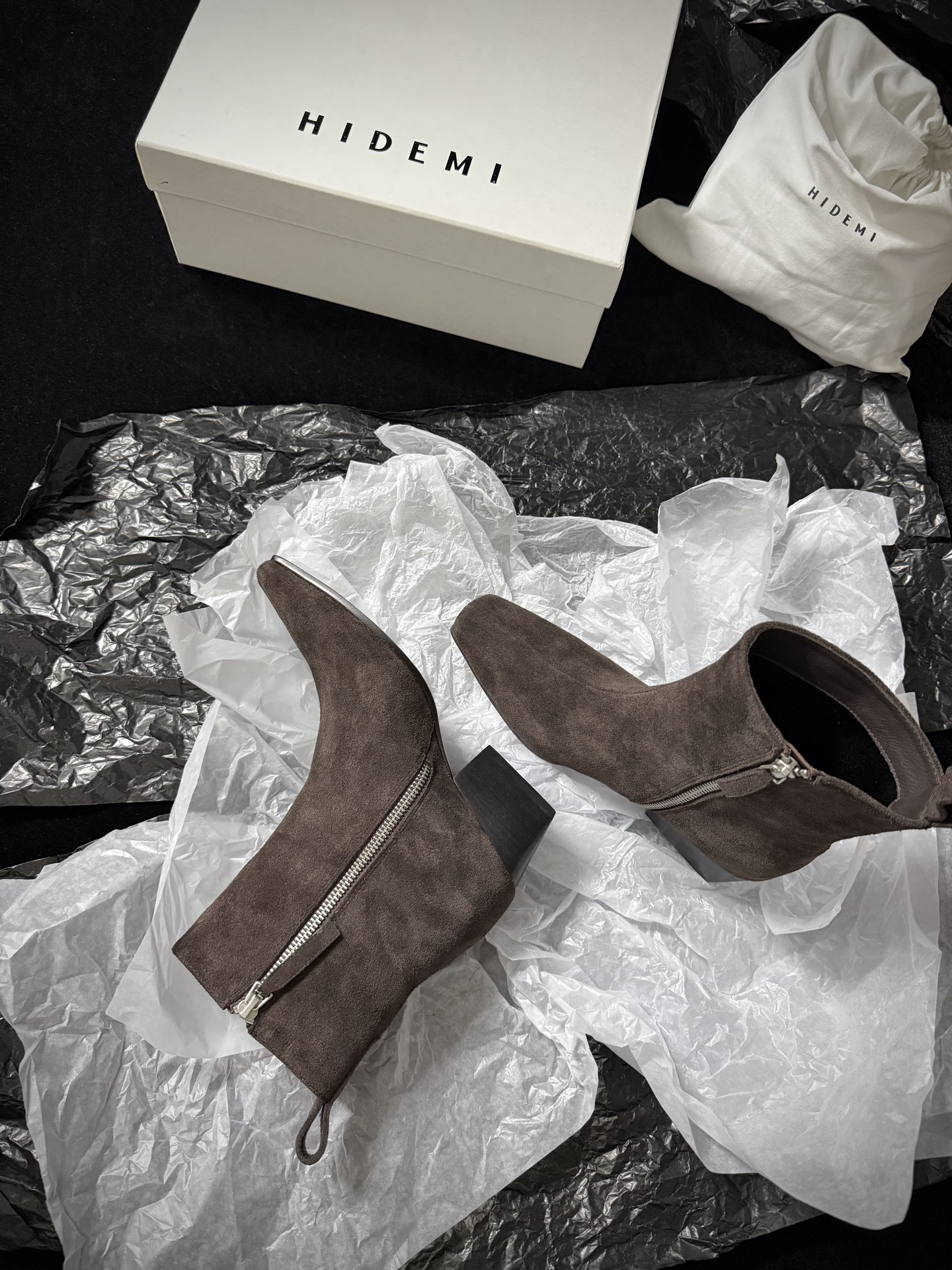 HIDEM Square-Toe Boots