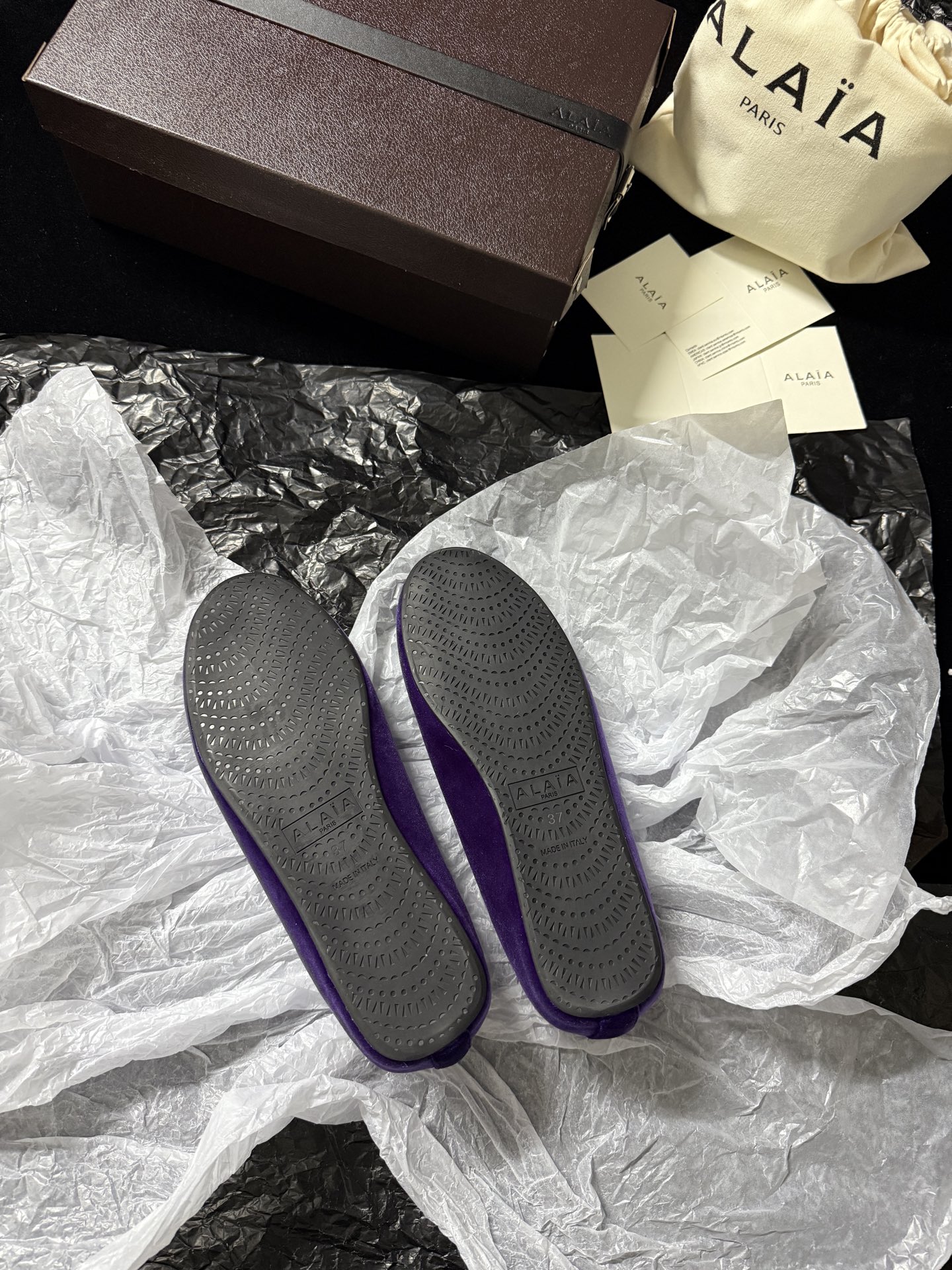 ALAIA Velvet Ballet Flats