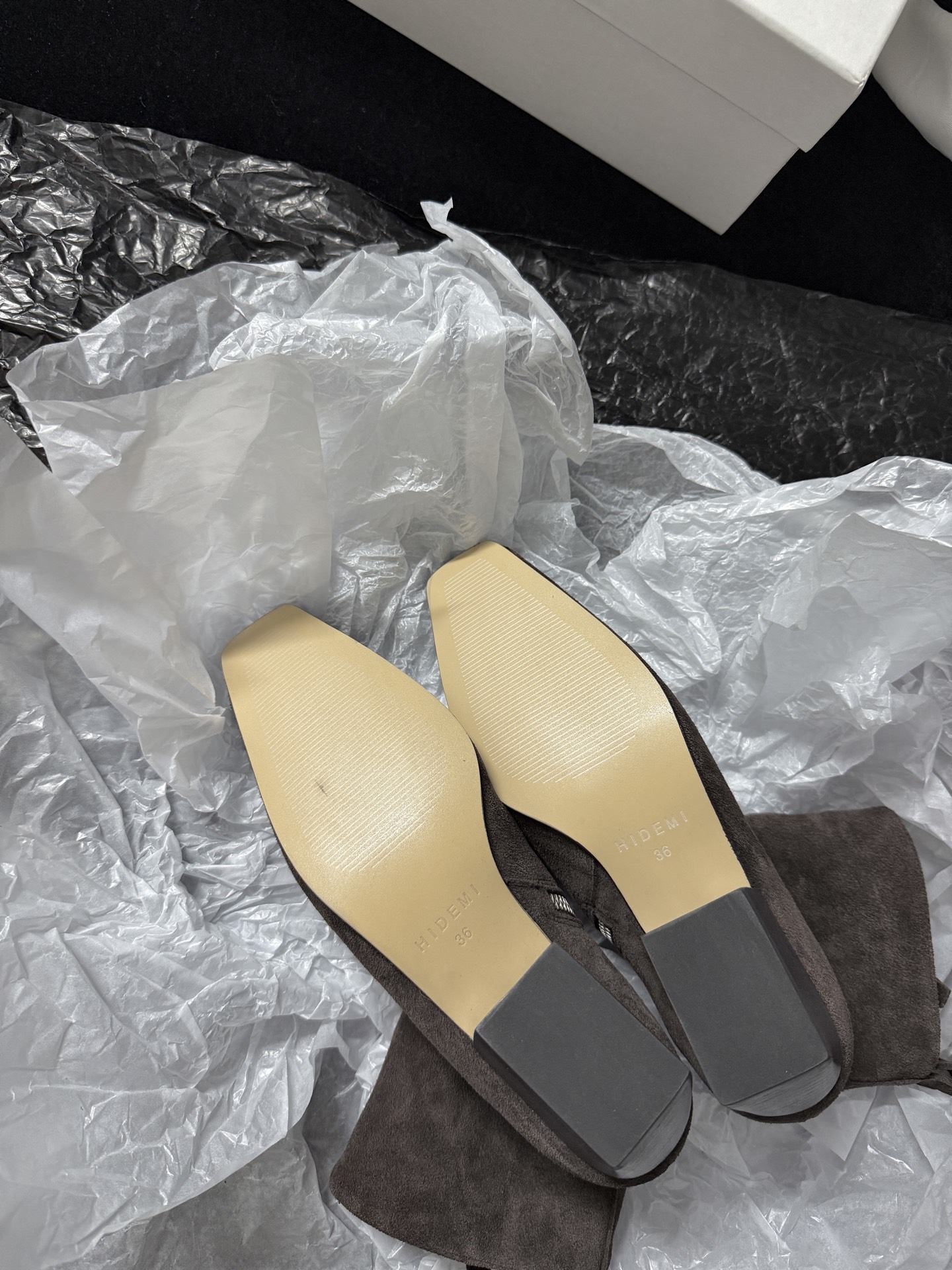 HIDEM Square-Toe Boots