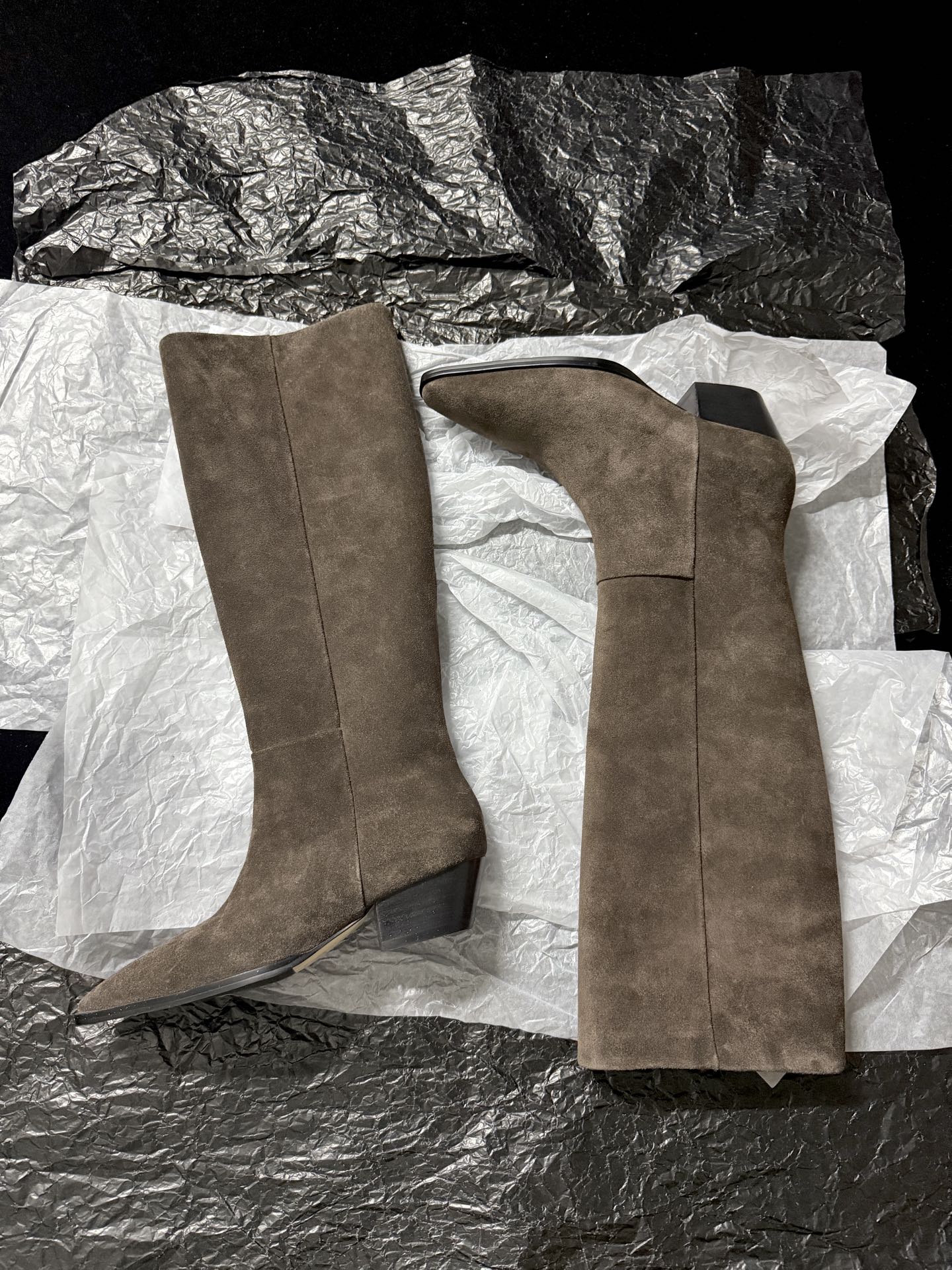 AEYDE Avant-Garde Minimalist Boots