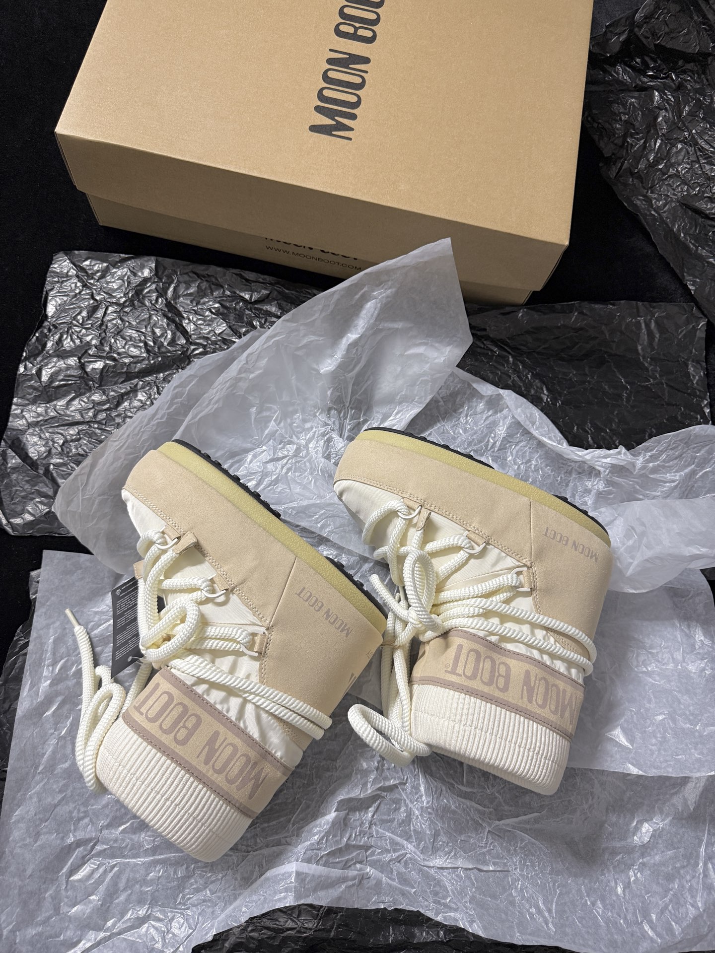 Moon Boot Strap snow boots