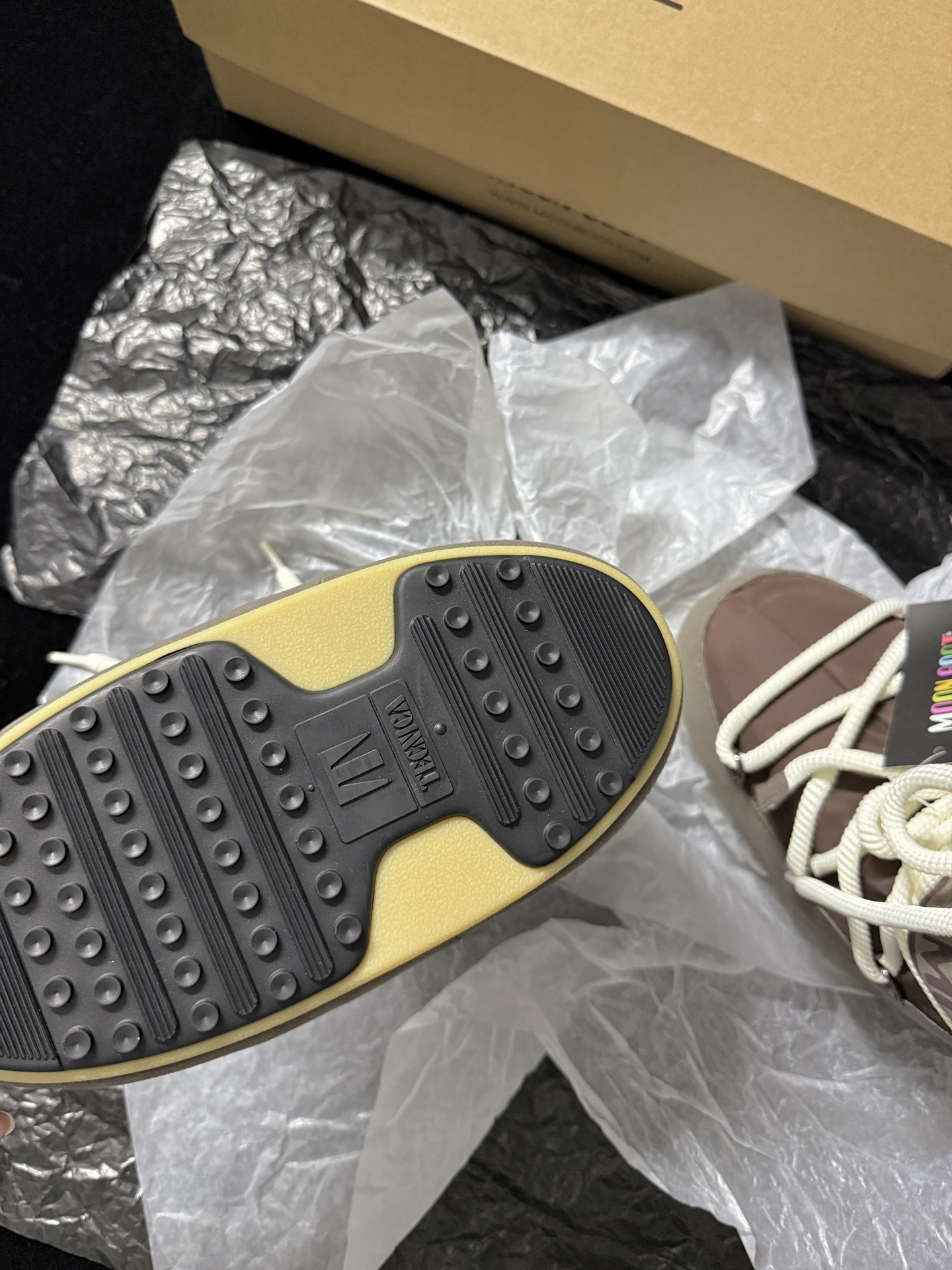 Moon Boot Strap snow boots