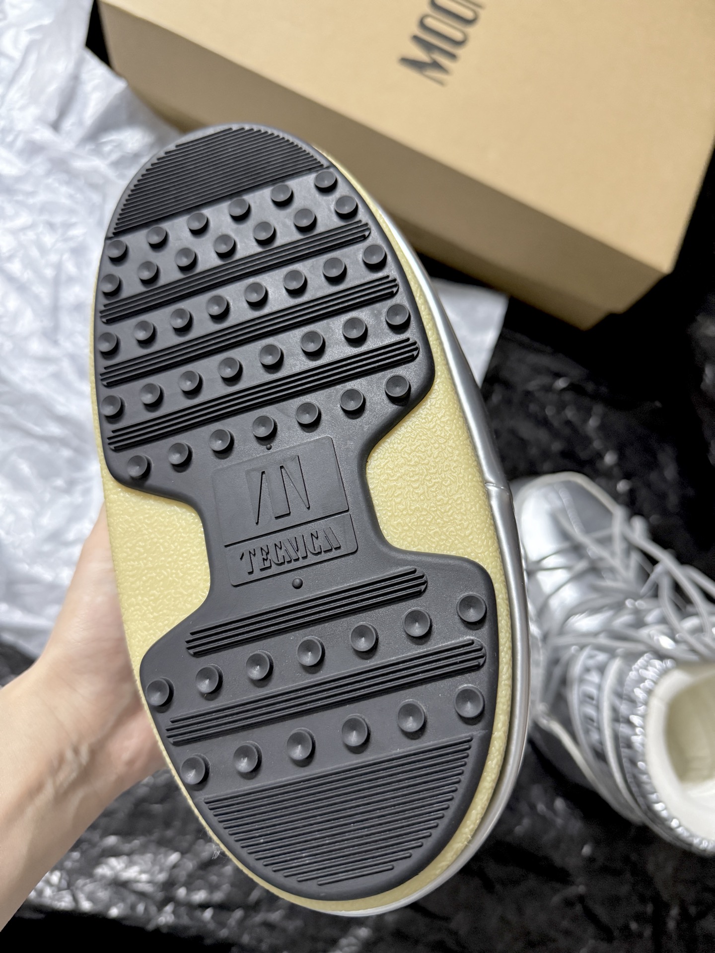 Moon Boot Strap snow boots