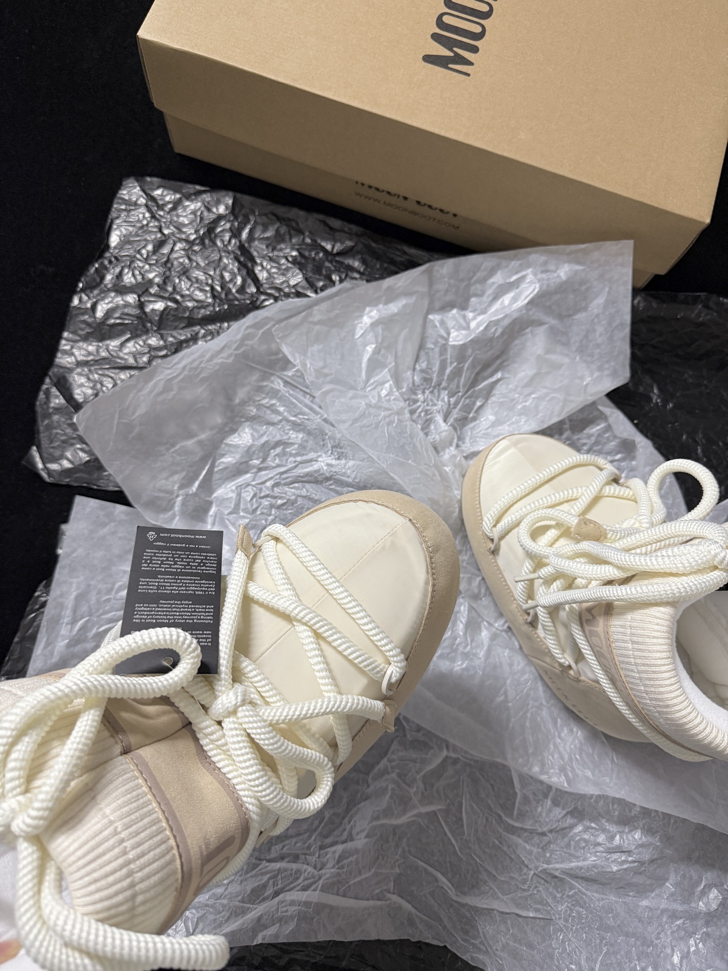 Moon Boot Strap snow boots