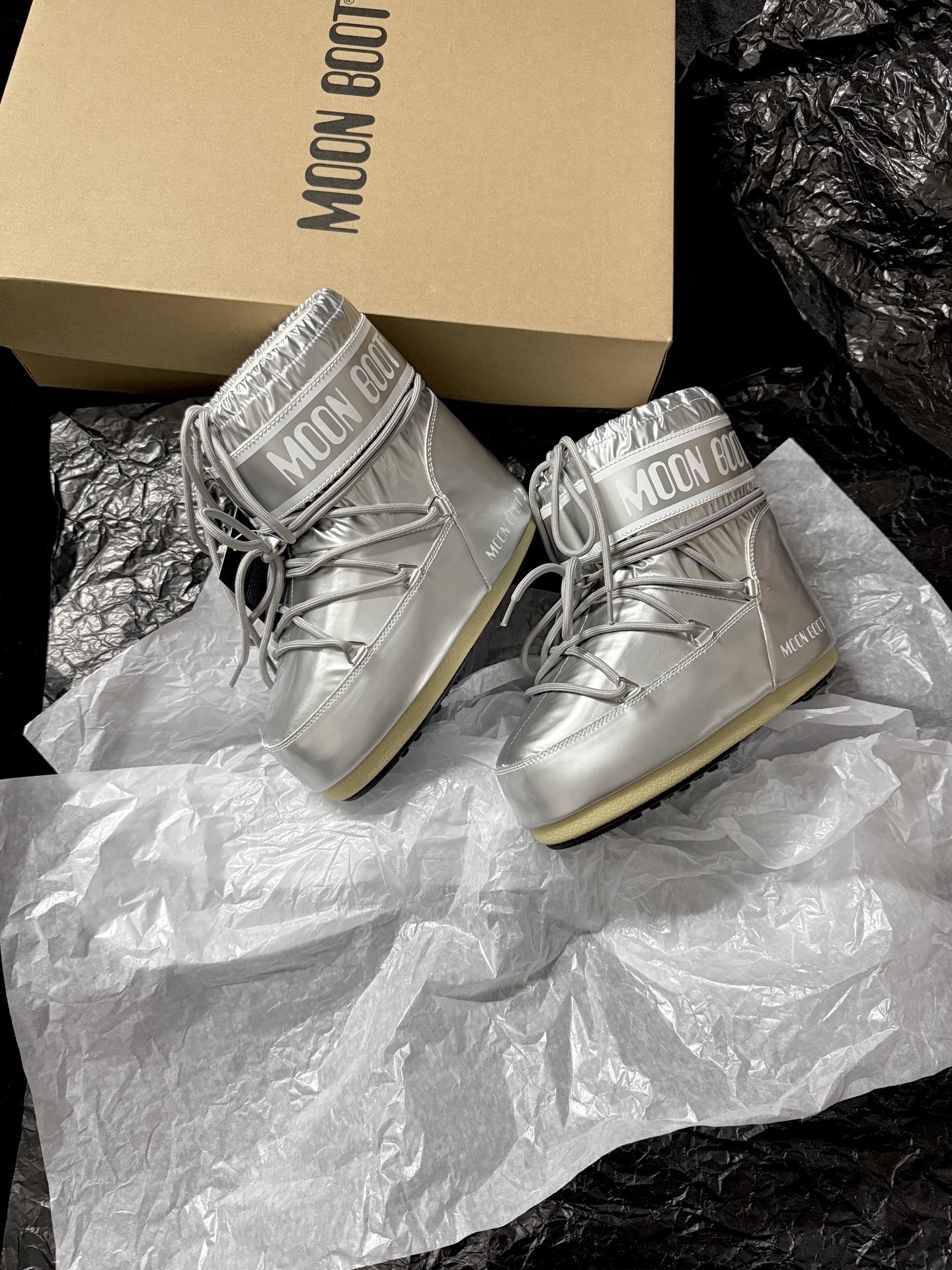 Moon Boot Strap snow boots