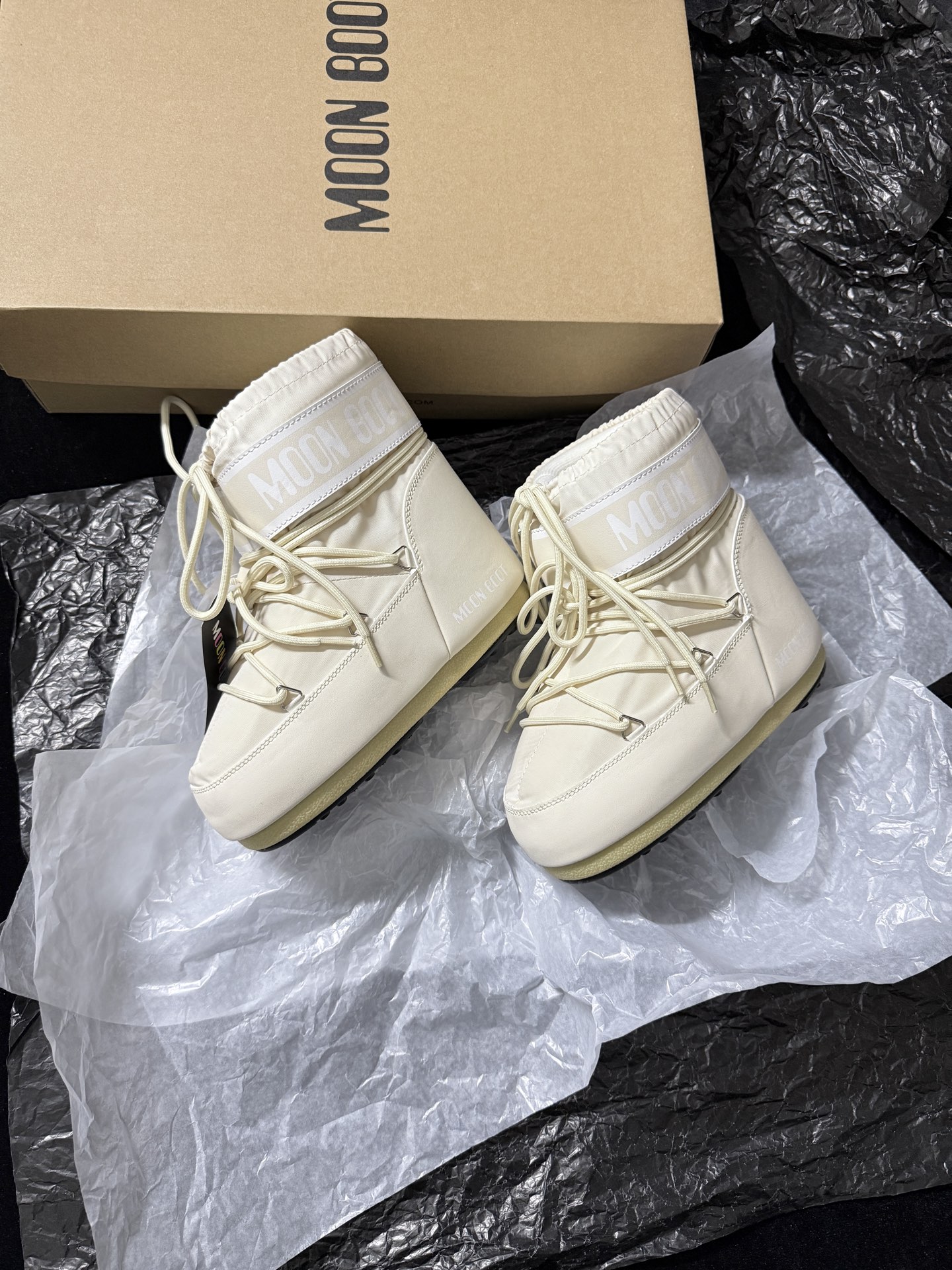 Moon Boot Strap snow boots