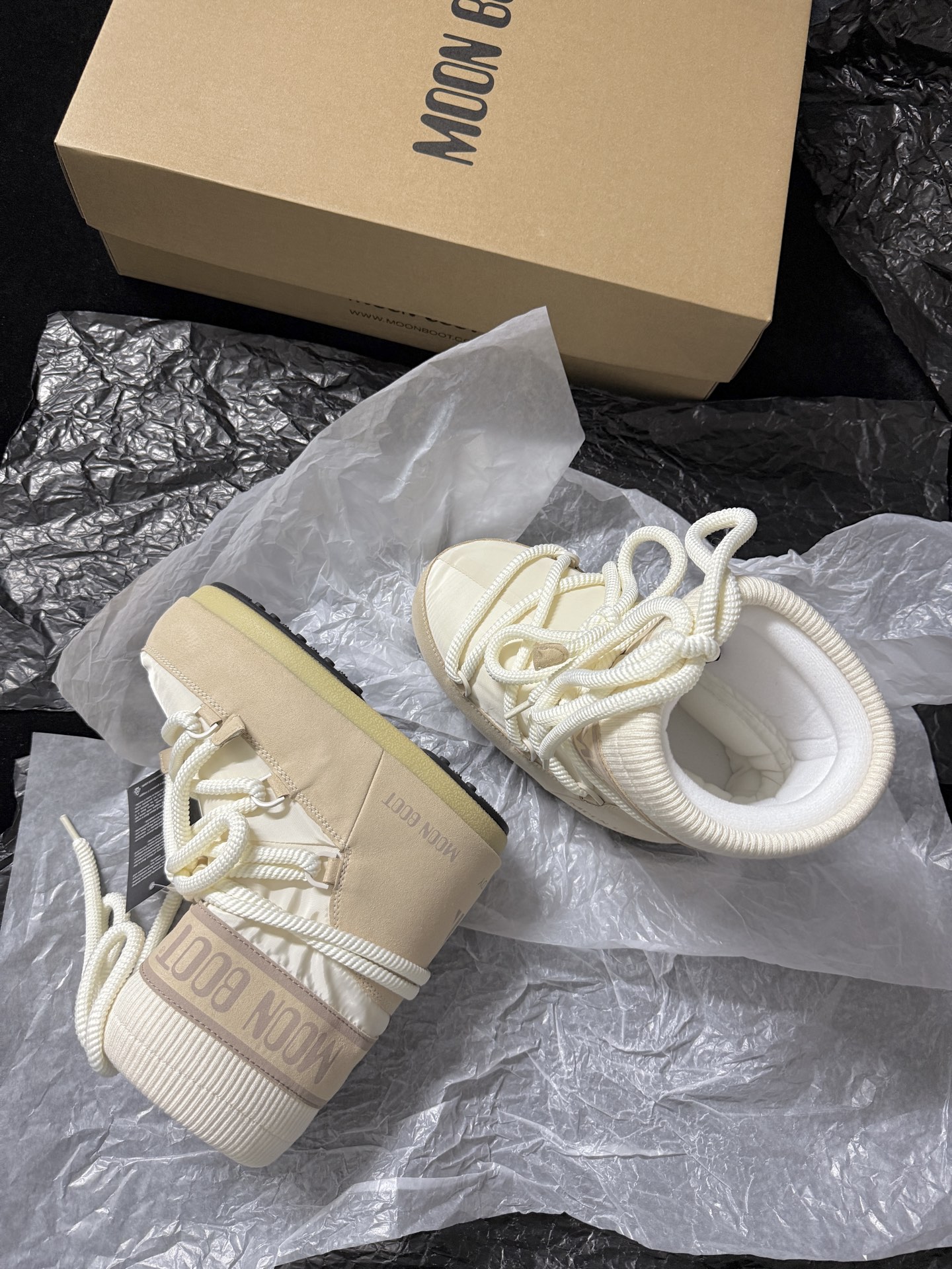 Moon Boot Strap snow boots