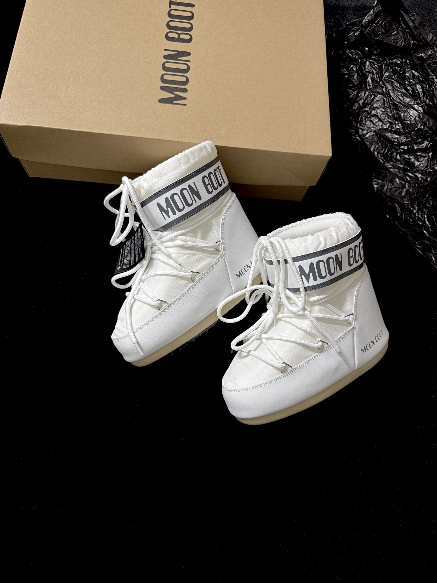 Moon Boot Strap snow boots