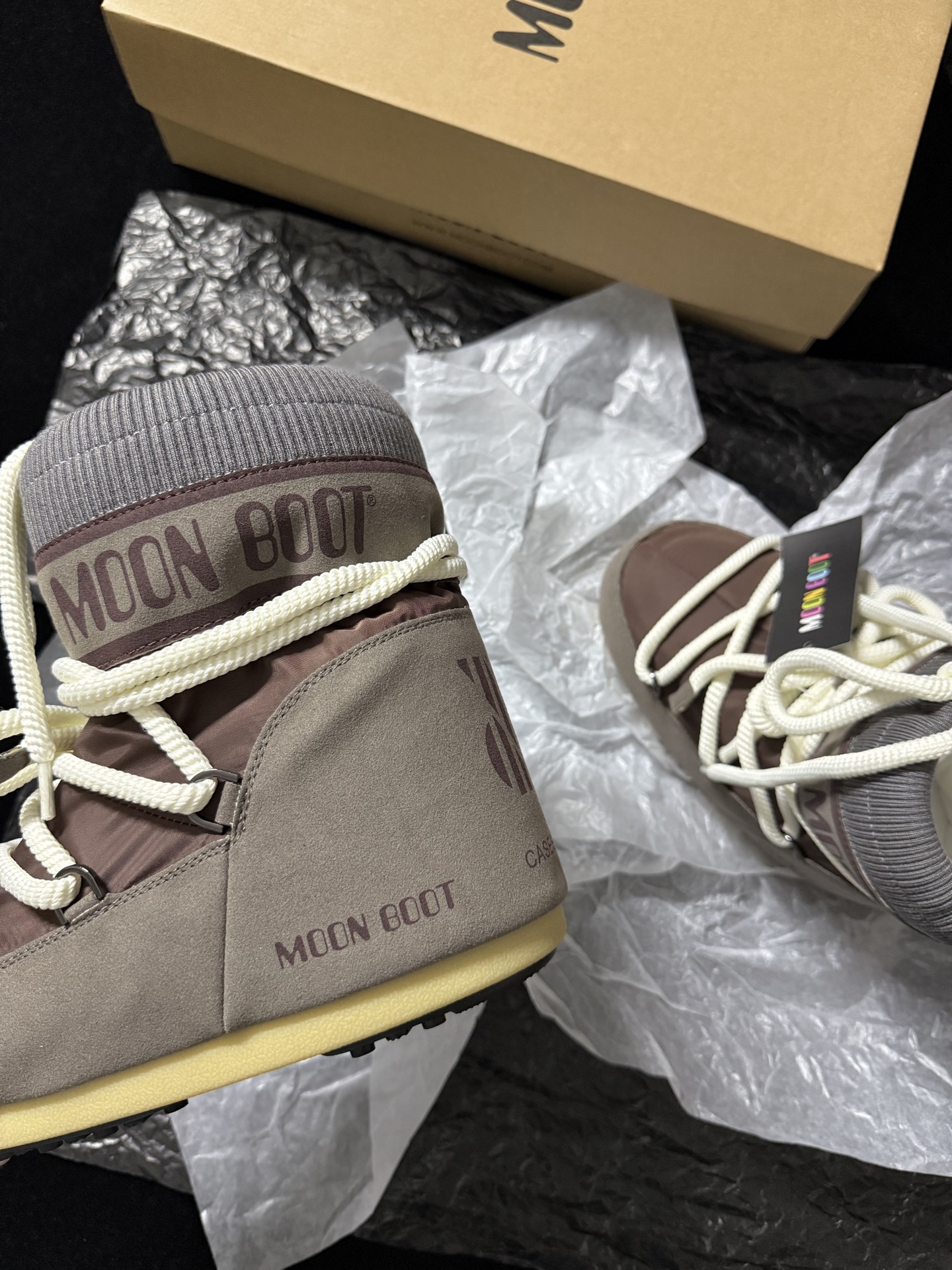 Moon Boot Strap snow boots