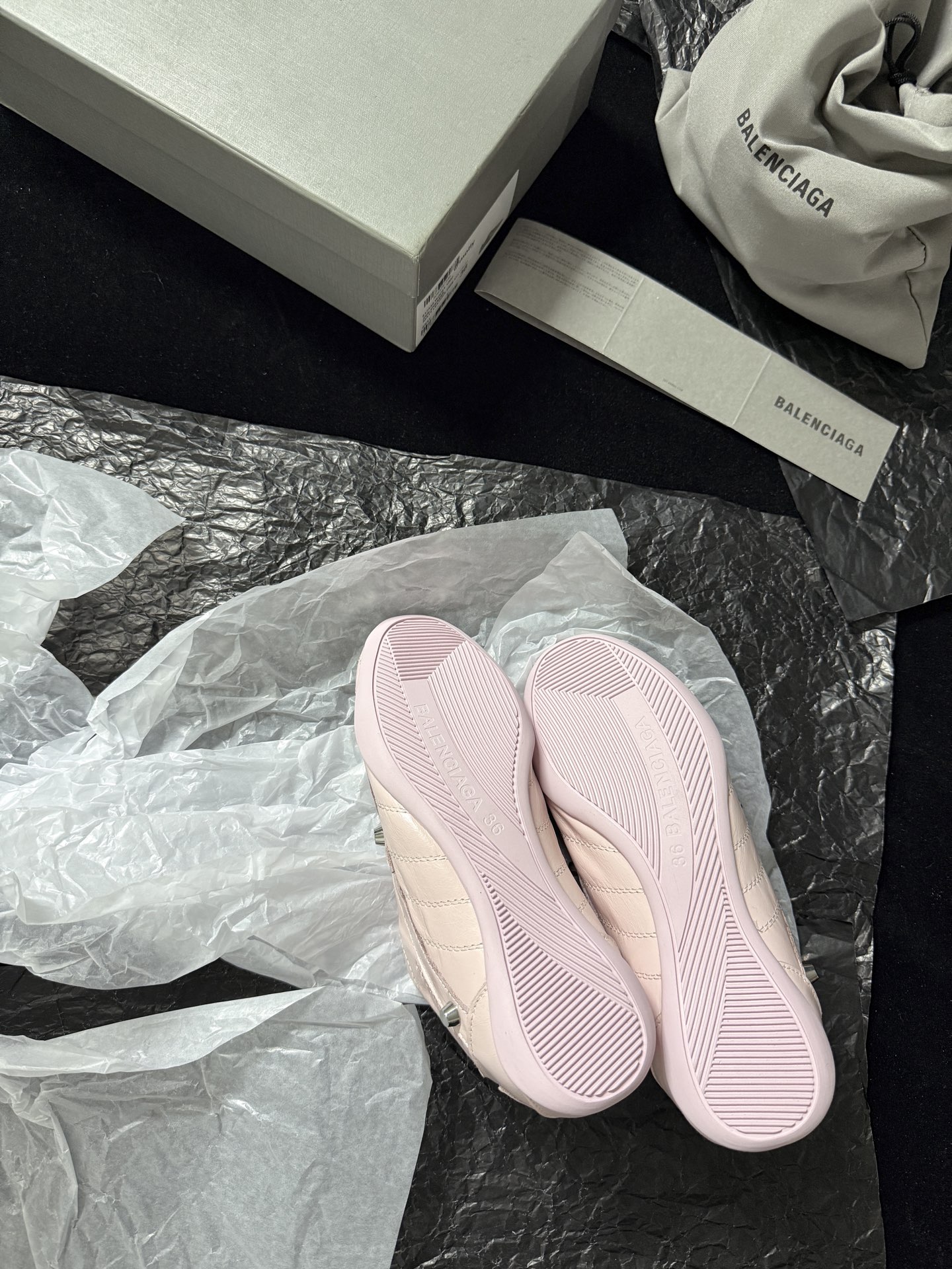 BALENCIAGA Sporty sneakers