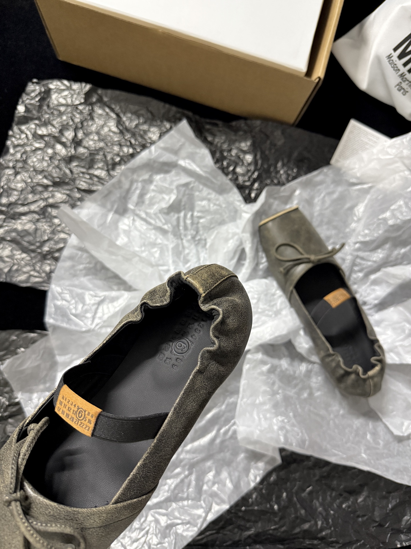 Maison Margiela Square-toe bow flats