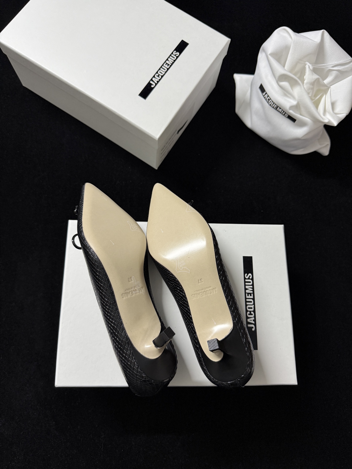 Jacquemus French pointed toe shoes