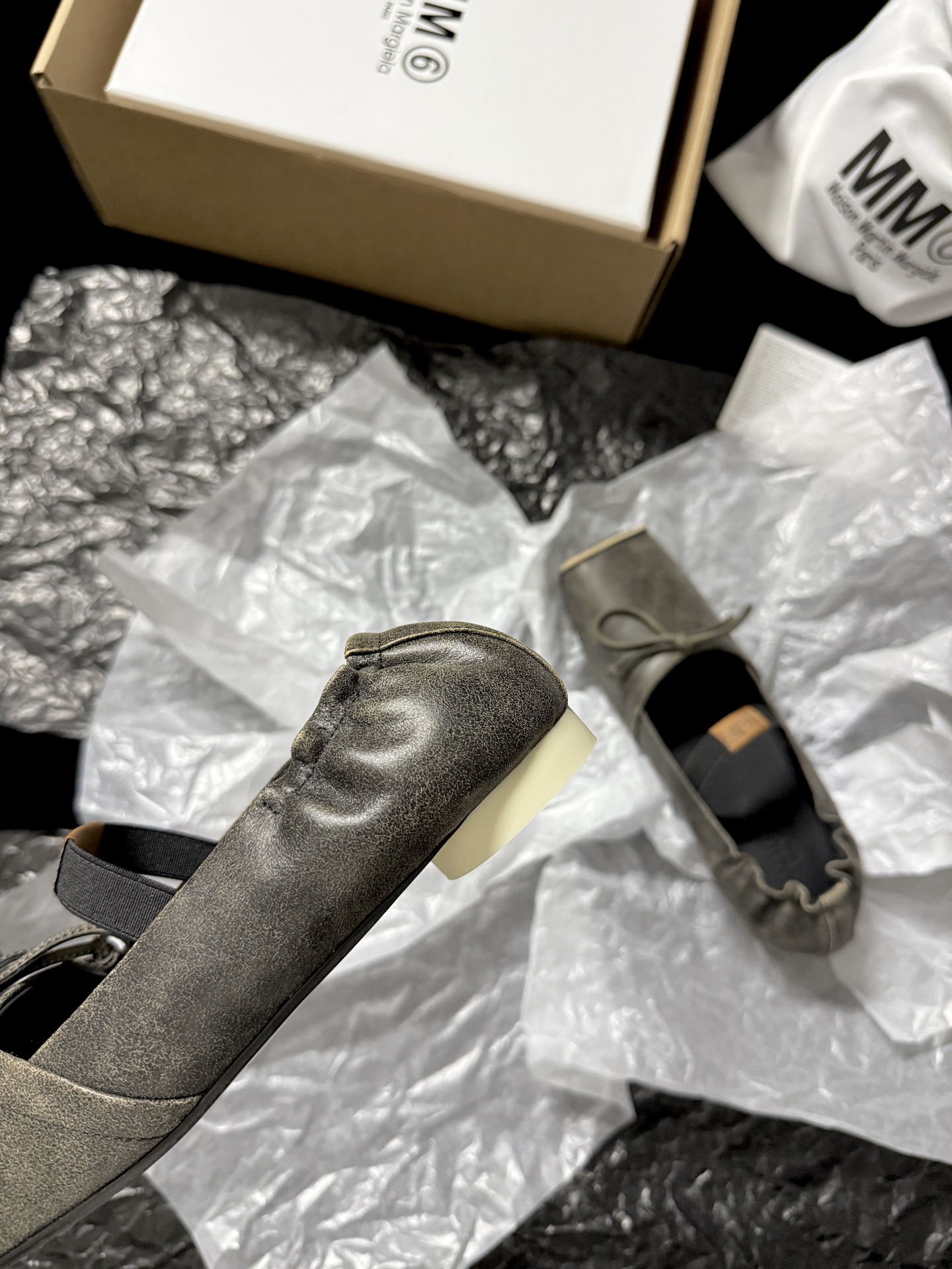 Maison Margiela Square-toe bow flats