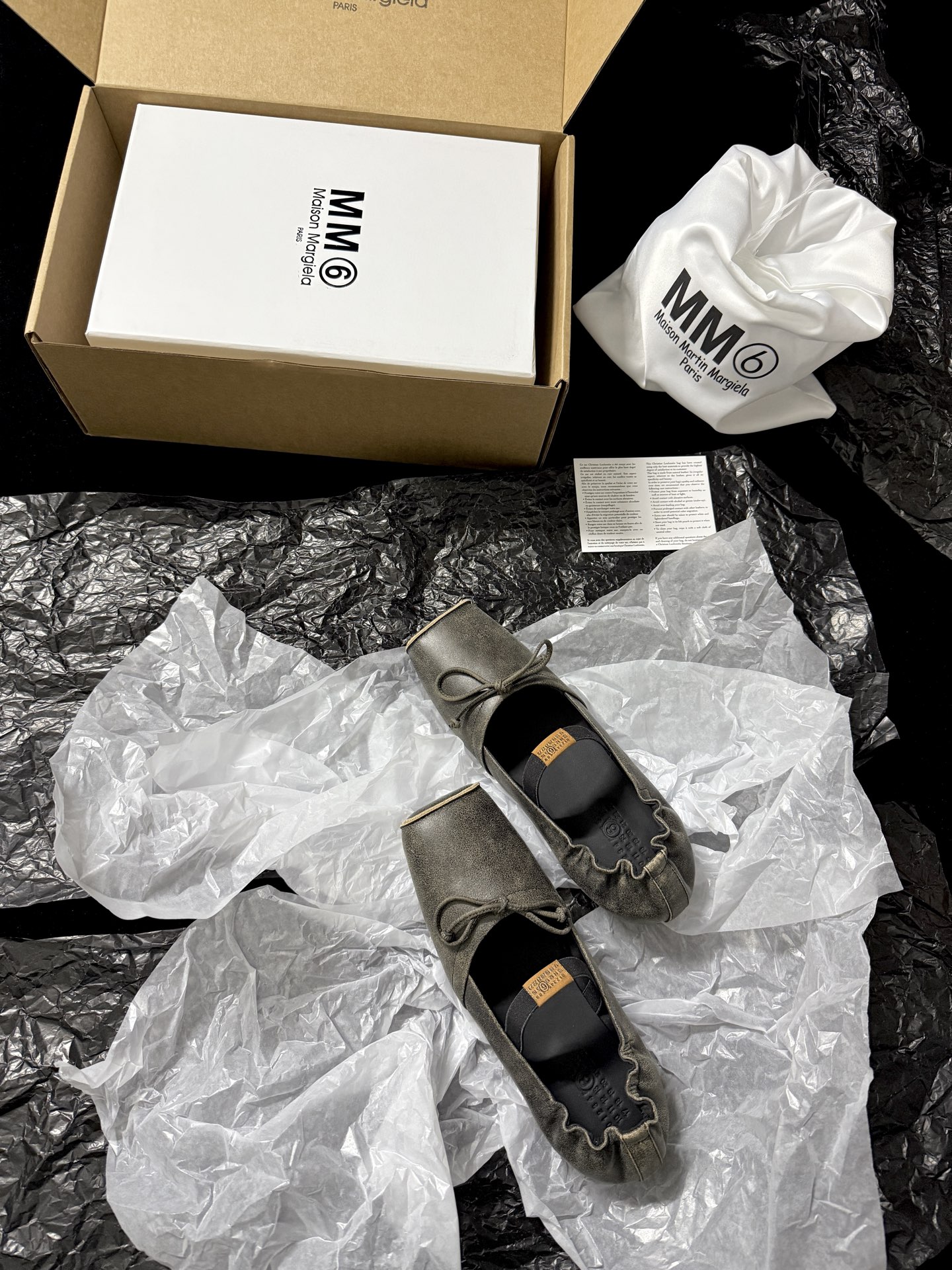 Maison Margiela Square-toe bow flats