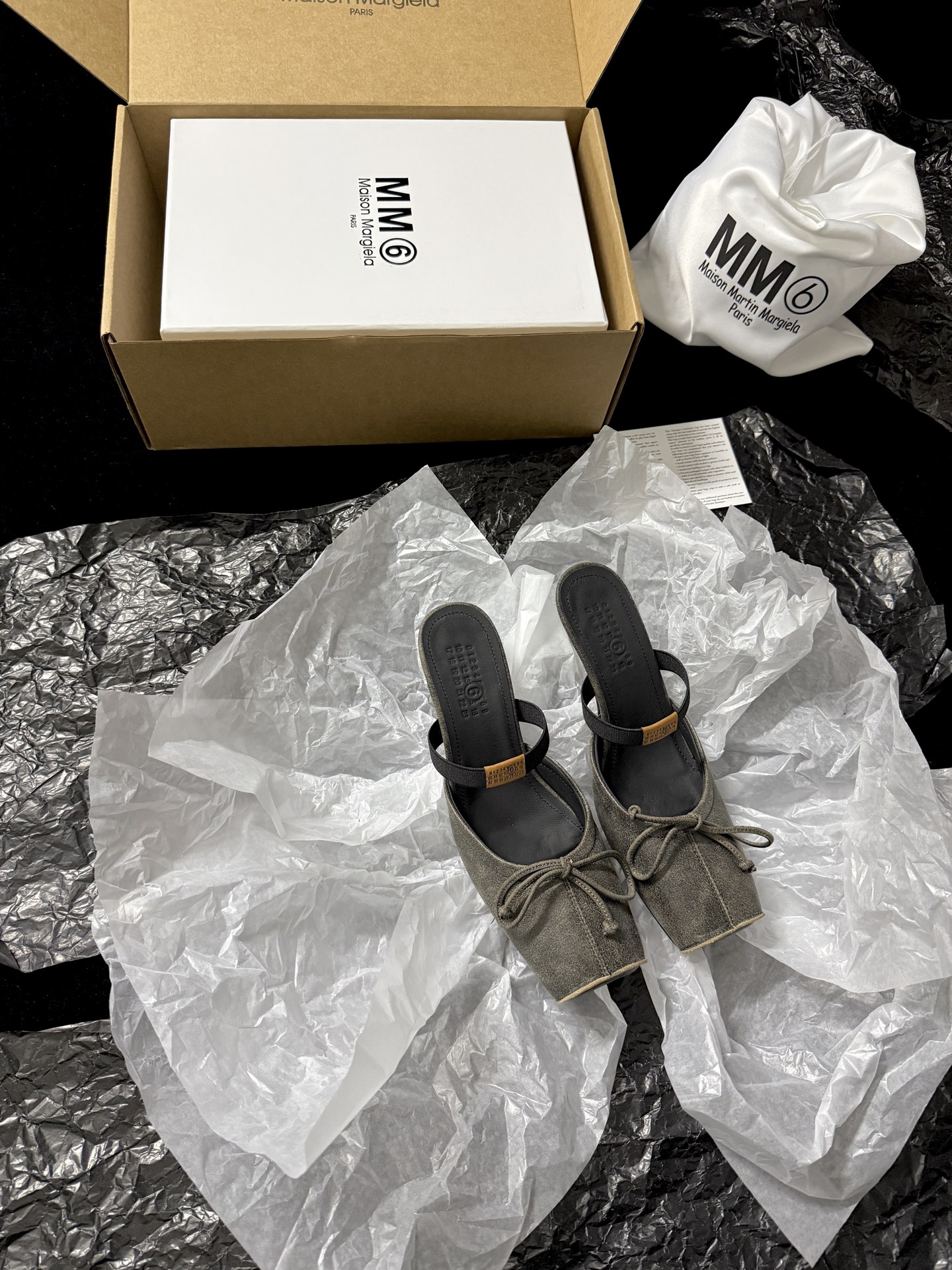 Maison Margiela Square-toe bow slip-on sandals