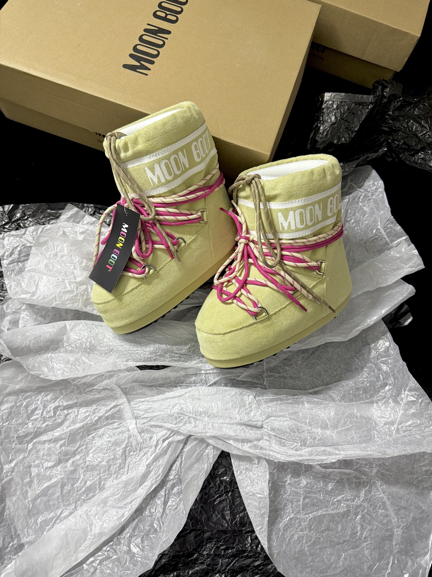 Moon Boot Strap snow boots