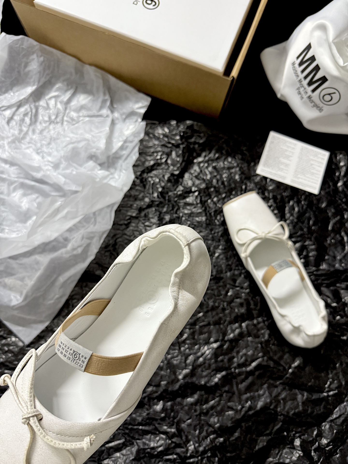 Maison Margiela Square-toe bow flats