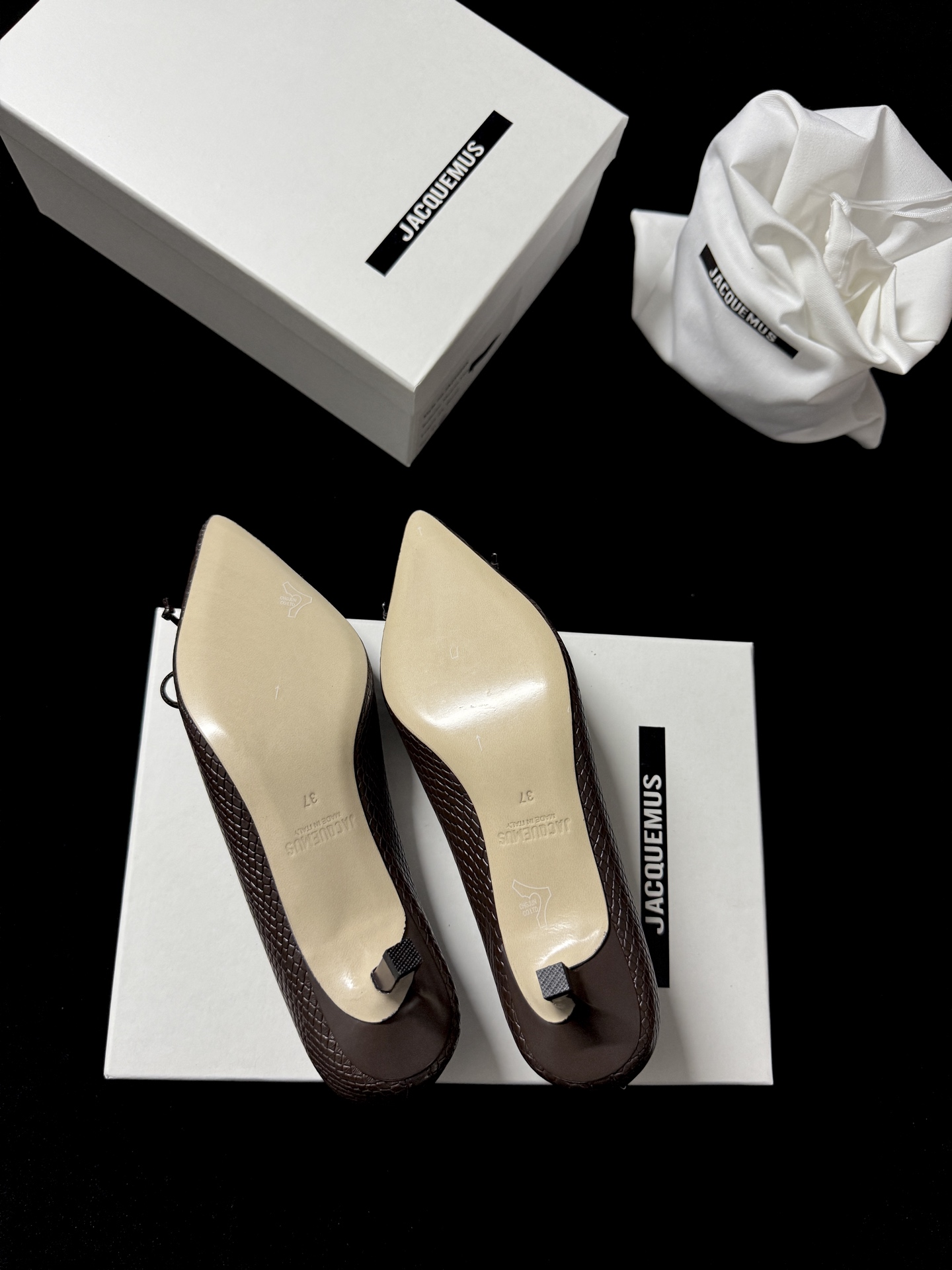 Jacquemus French pointed toe shoes