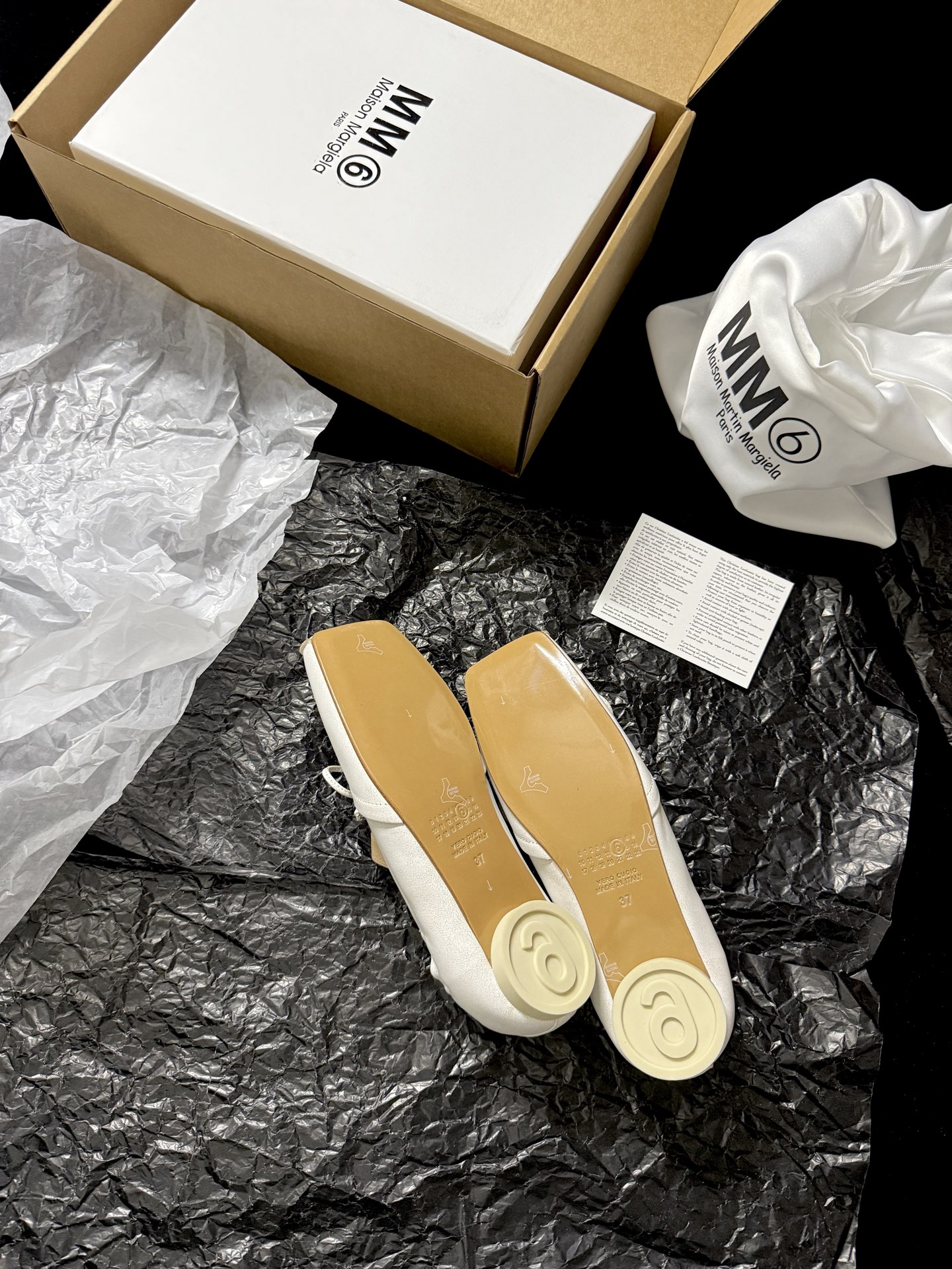 Maison Margiela Square-toe bow flats