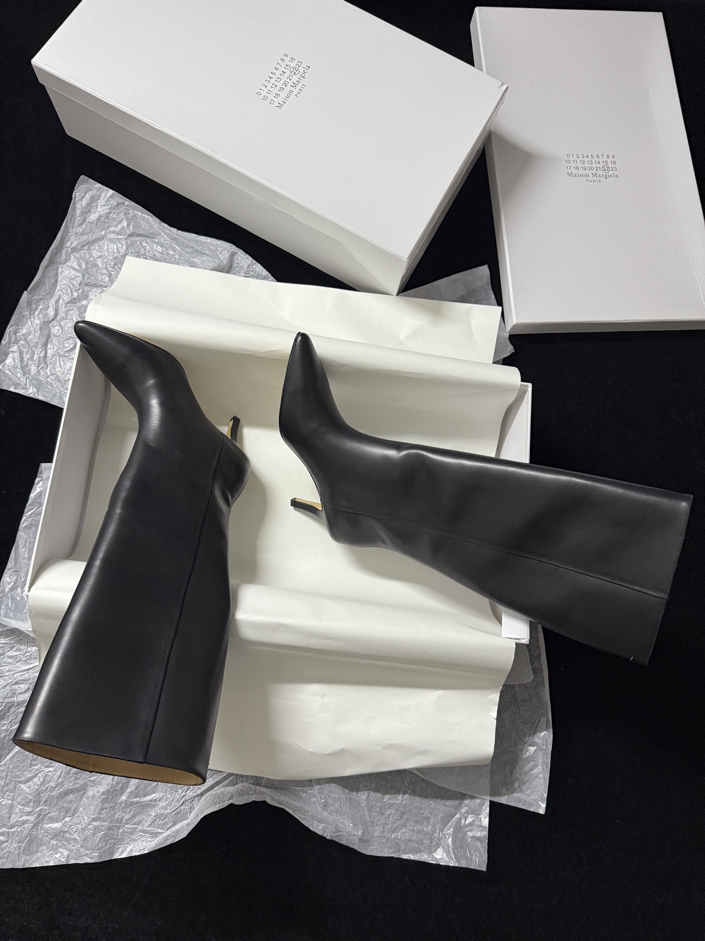Maison Margiela Pointed toe knee-high boots